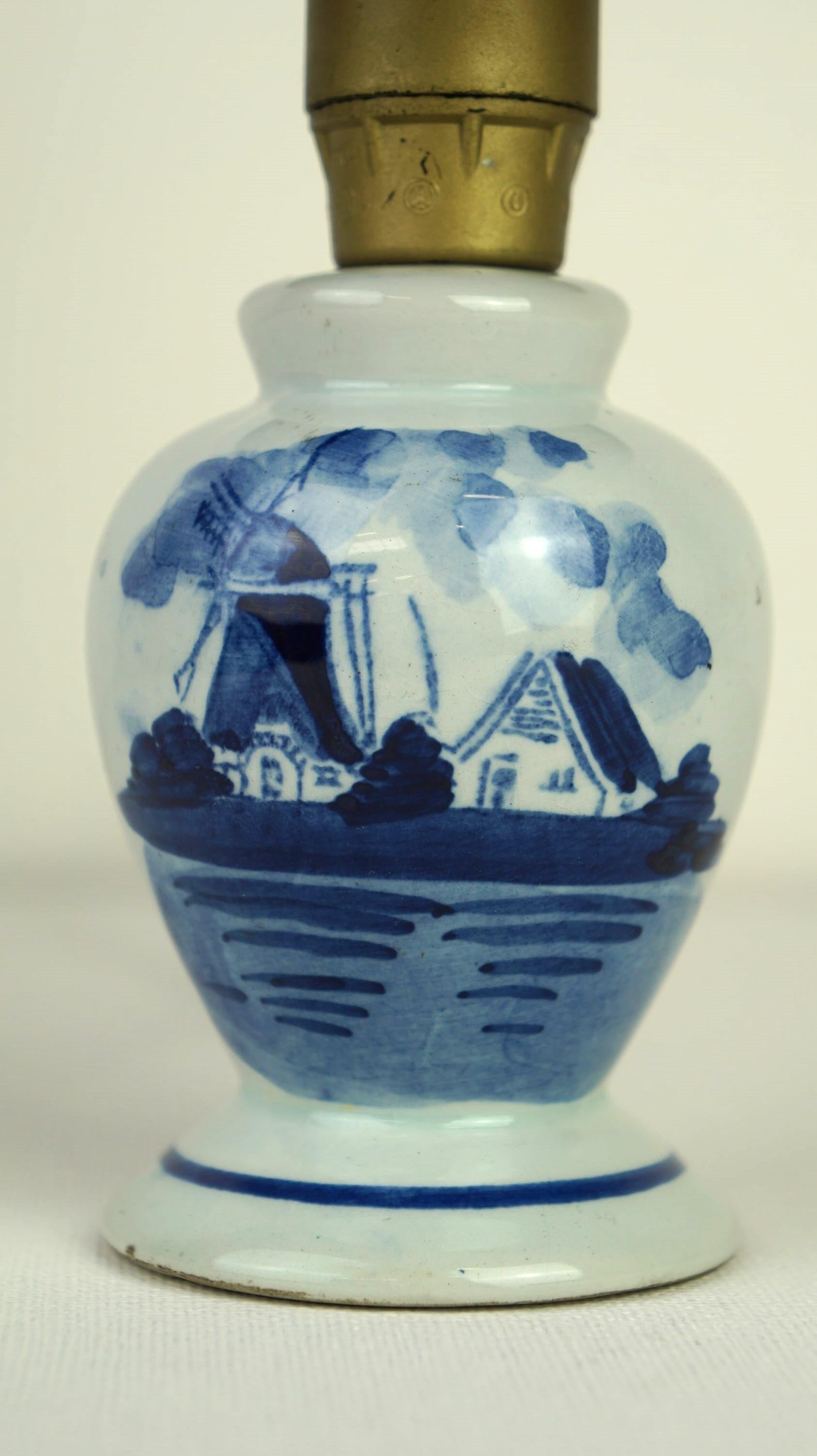 Ceramic Very charming Delft blue ceramic lamp with a windmill design