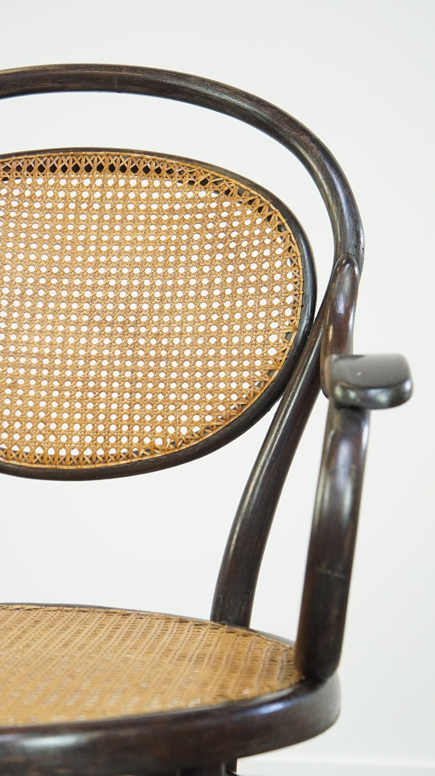 Very charming, elegant, vintage bentwood design bistro chair with armrests For Sale 7
