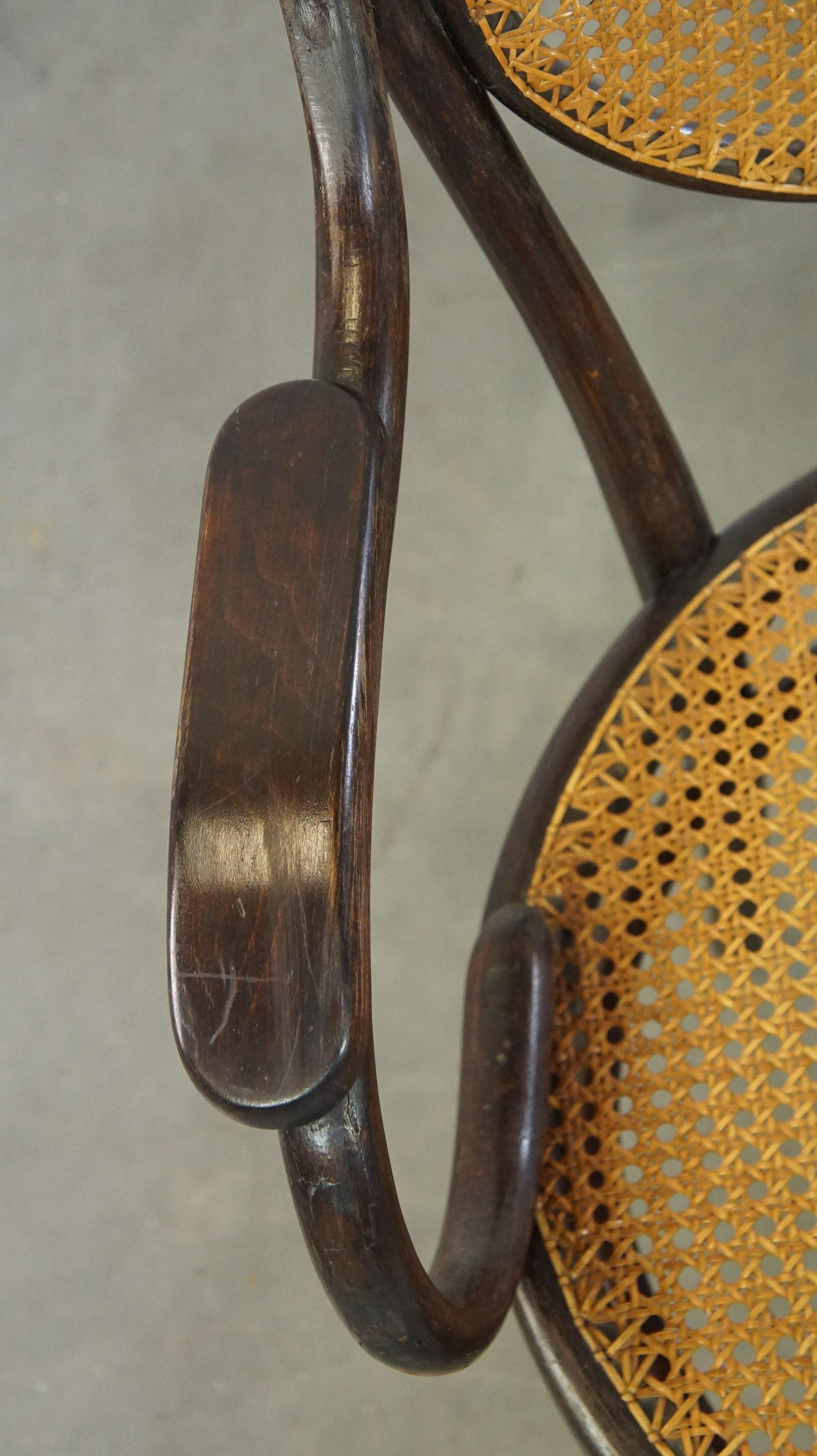 Very charming, elegant, vintage bentwood design bistro chair with armrests For Sale 1