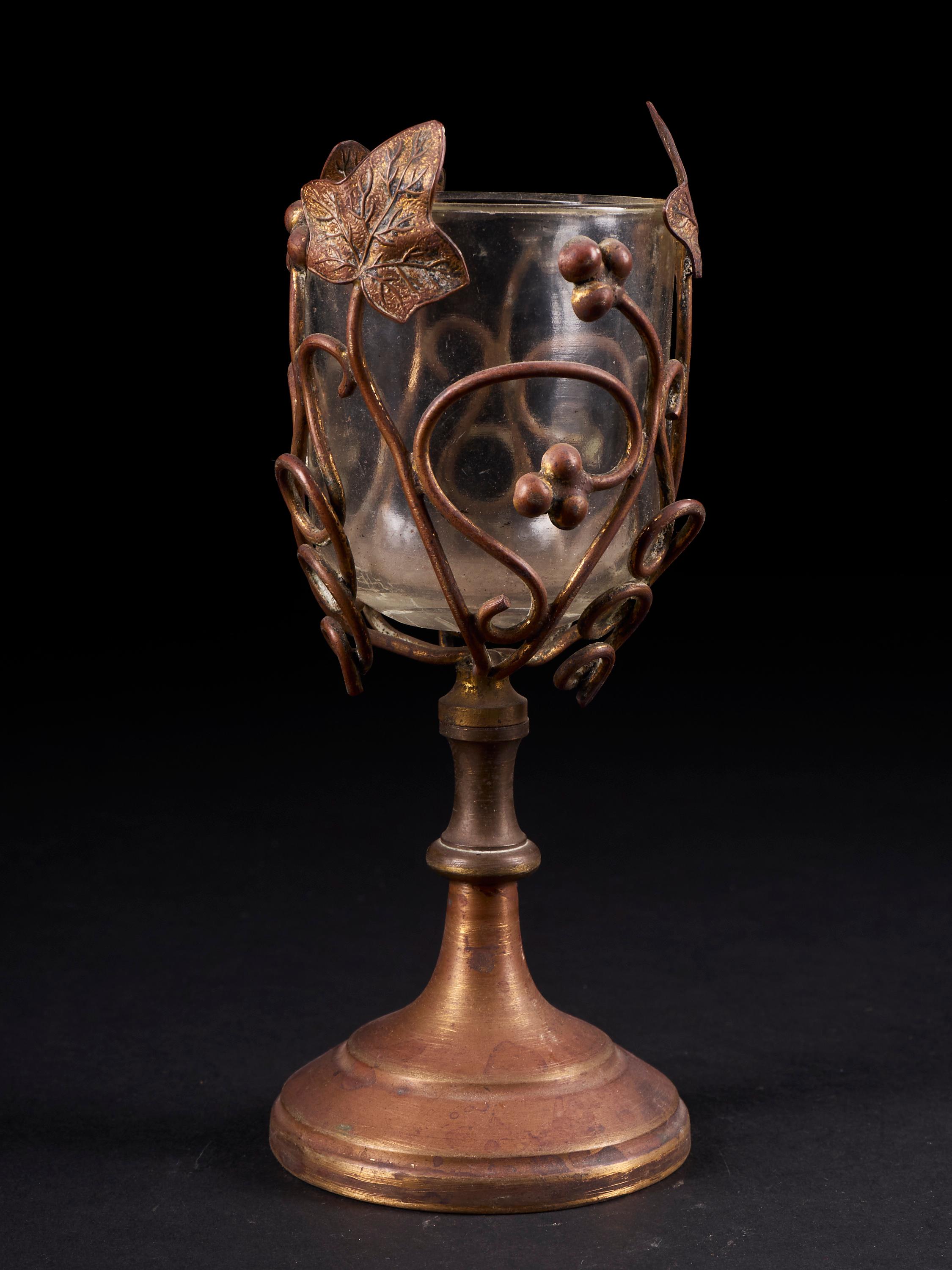 Very Charming Wineglass Made of Clear Glass and Copper Alloy In Good Condition In Leuven , BE