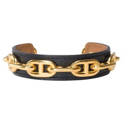 Very Chic Bracelet Hermès Chaine D'Ancre en cuir noir, GHW