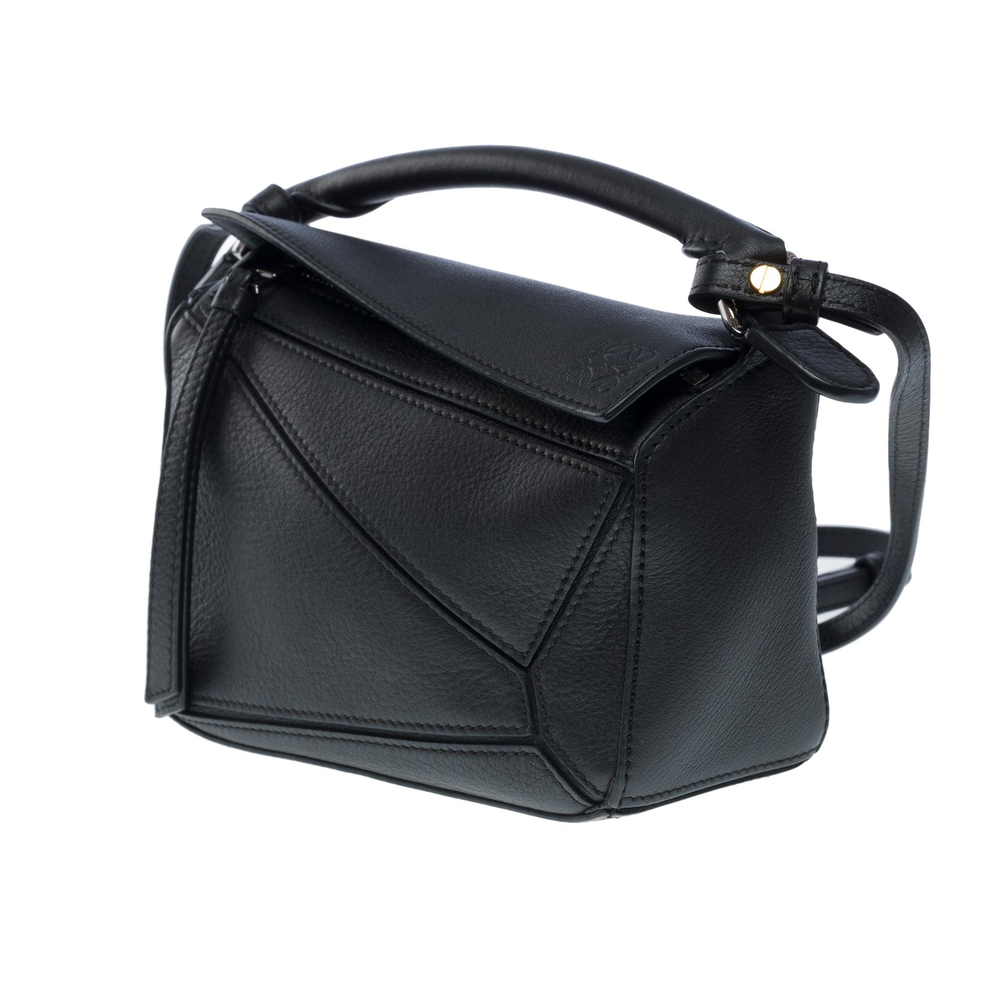 Women's Very Chic Loewe Puzzle Mini 2 WAY handbag in black leather, SHW