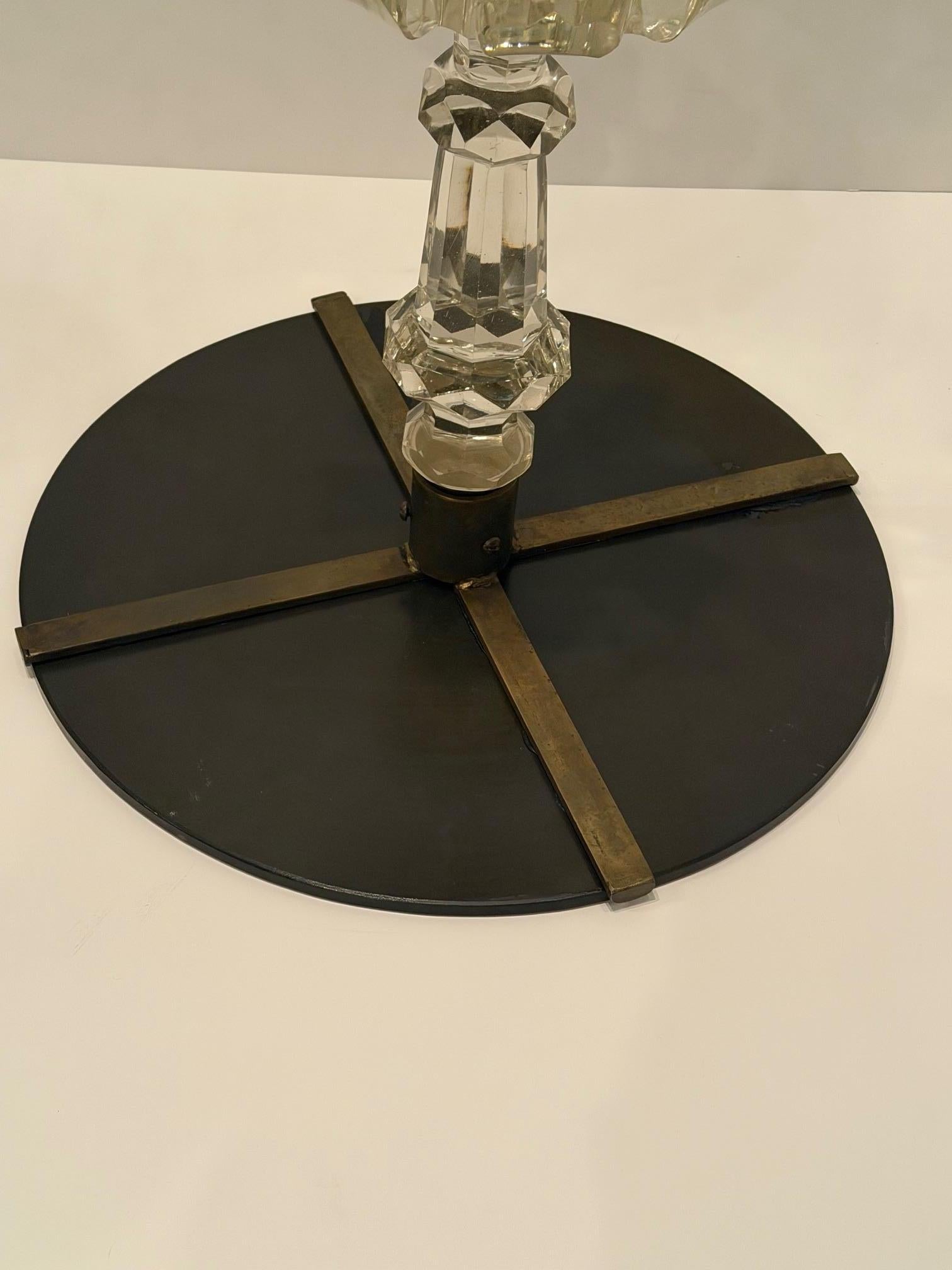 Very Chic Round Cut Crystal Base Side Table in vendita 2