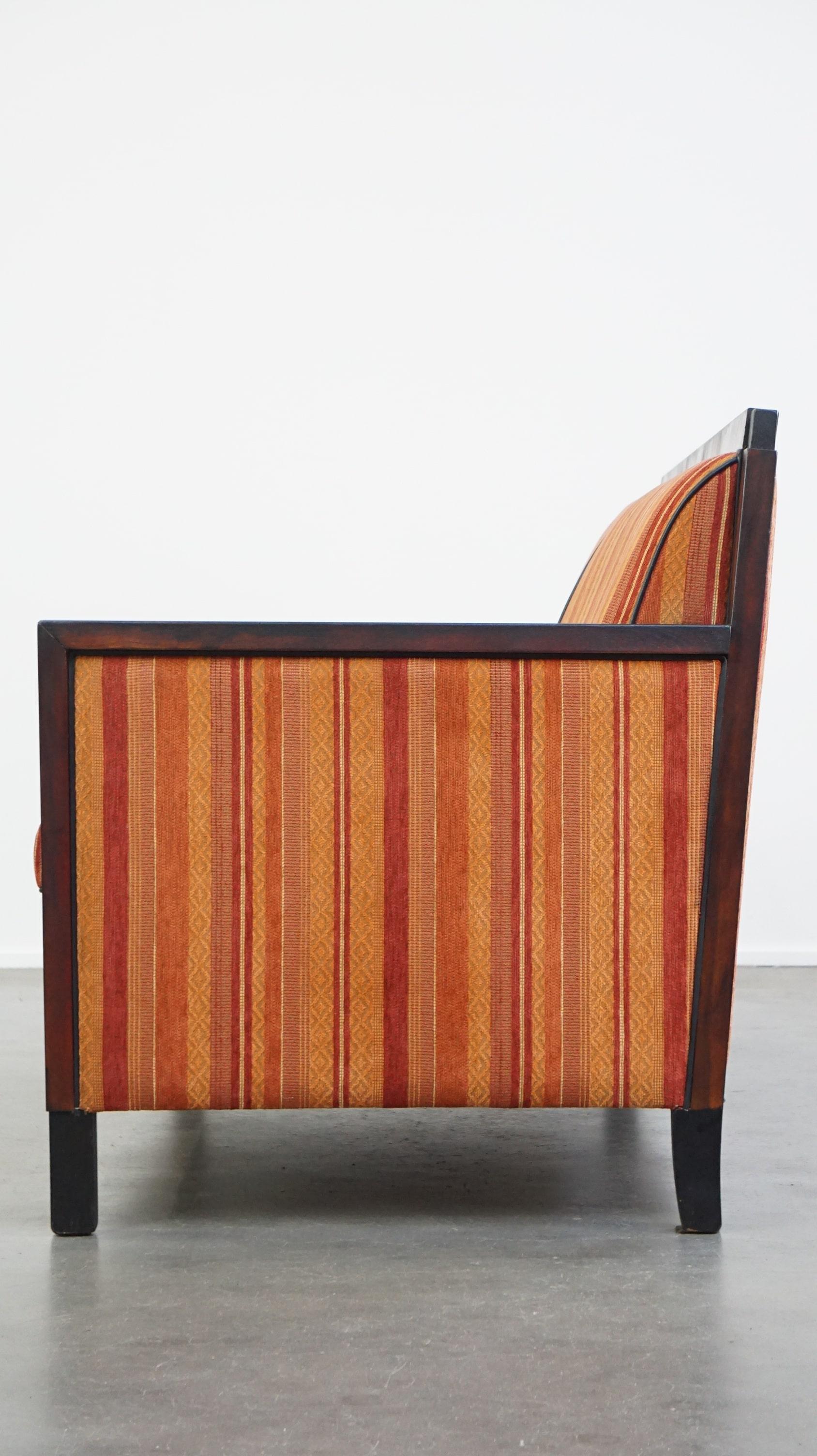 Fait main Canapé 2,5 places très confortable et élégant en tissu coloré Art Déco en vente