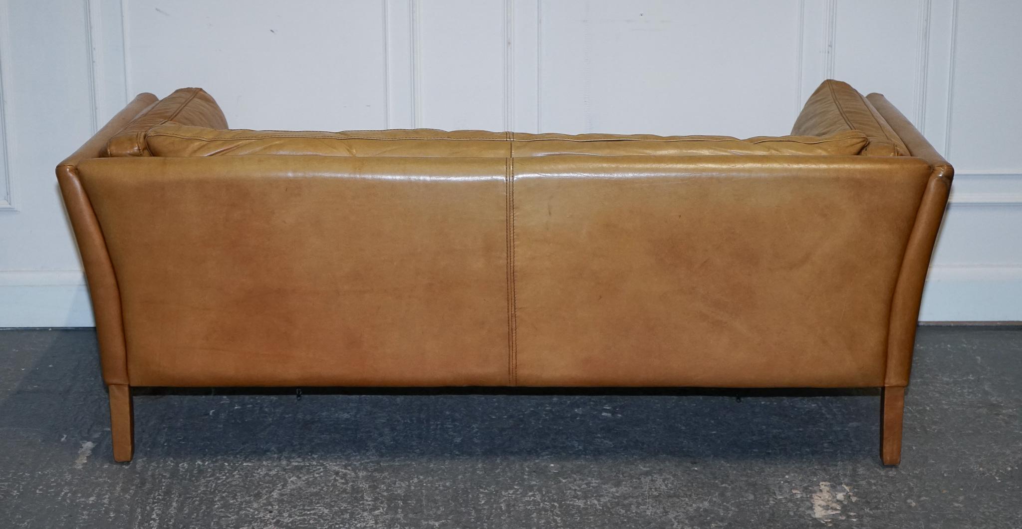 VERY COMFORTABLE CONTEMPORARY HALO GROUCHO BROWn TAN LEATHER TWO TO THREE SOFA 13