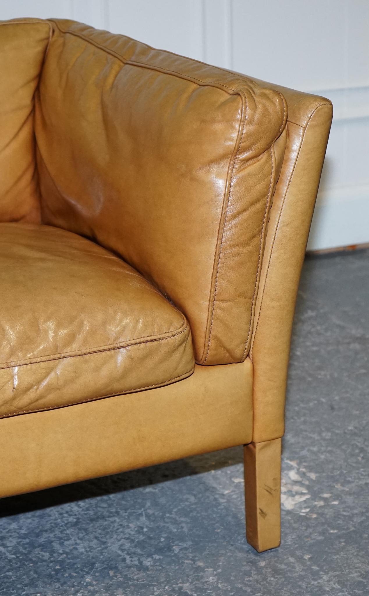 VERY COMFORTABLE CONTEMPORARY HALO GROUCHO BROWn TAN LEATHER TWO TO THREE SOFA 1