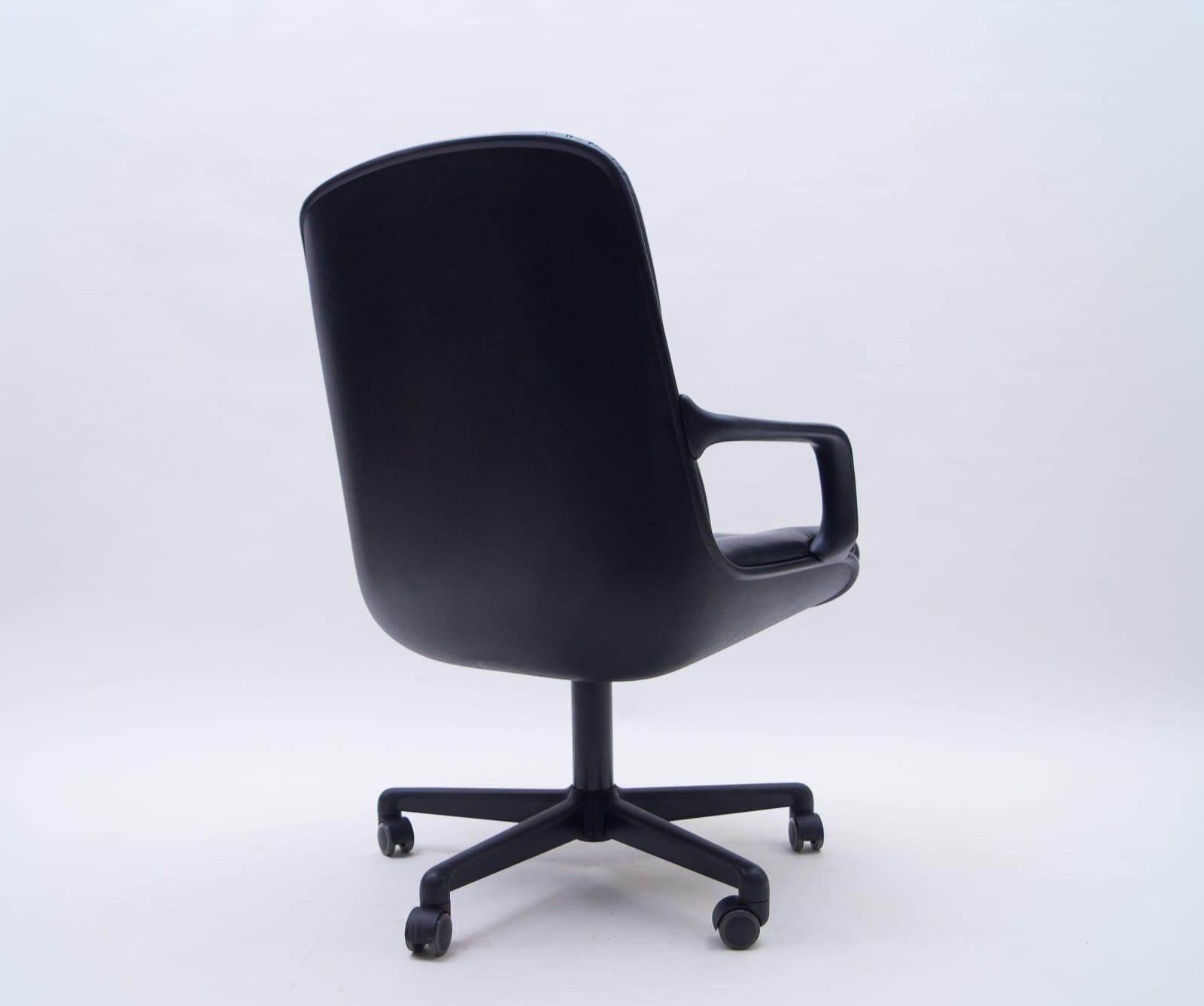 Very Comfortable Office Chair by Charles Pollock for Comforto, 1960s In Good Condition For Sale In Nürnberg, Bayern