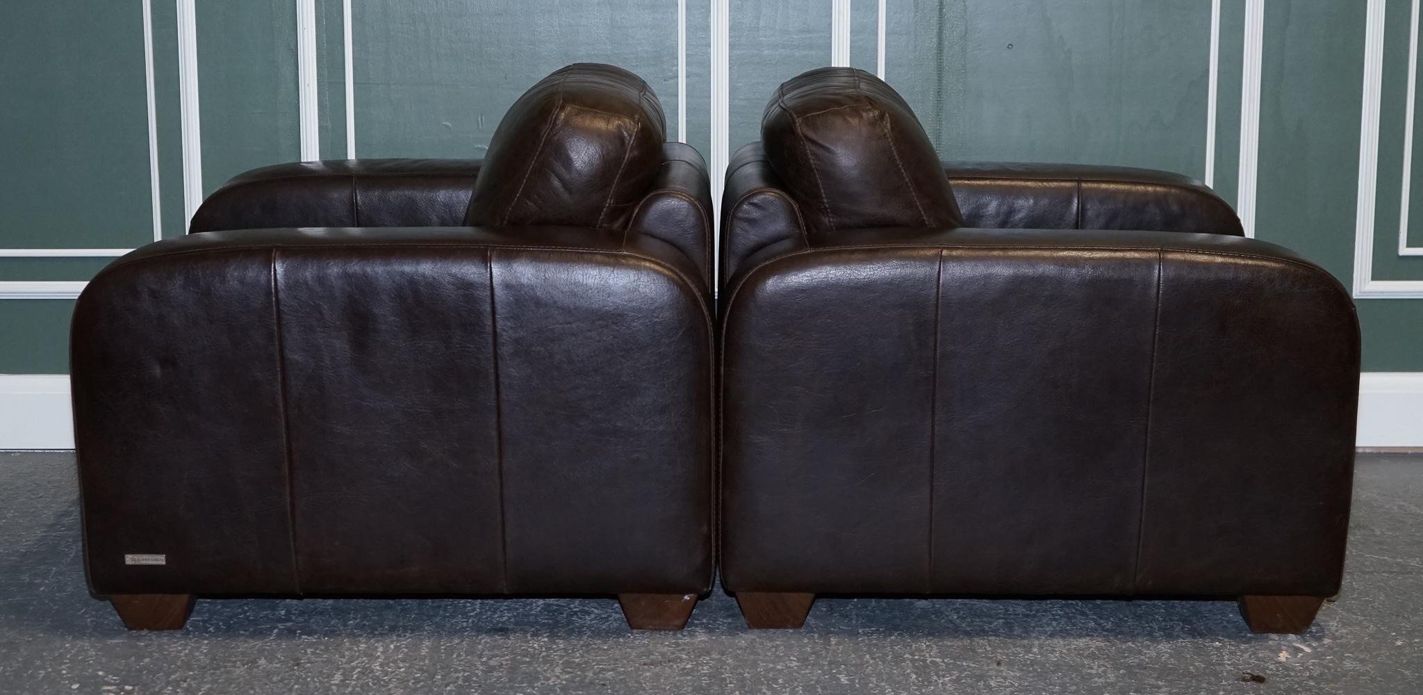Very Comfortable Vintage Pair of Chocolate Brown Leather Armchairs by Sofitalia For Sale 2