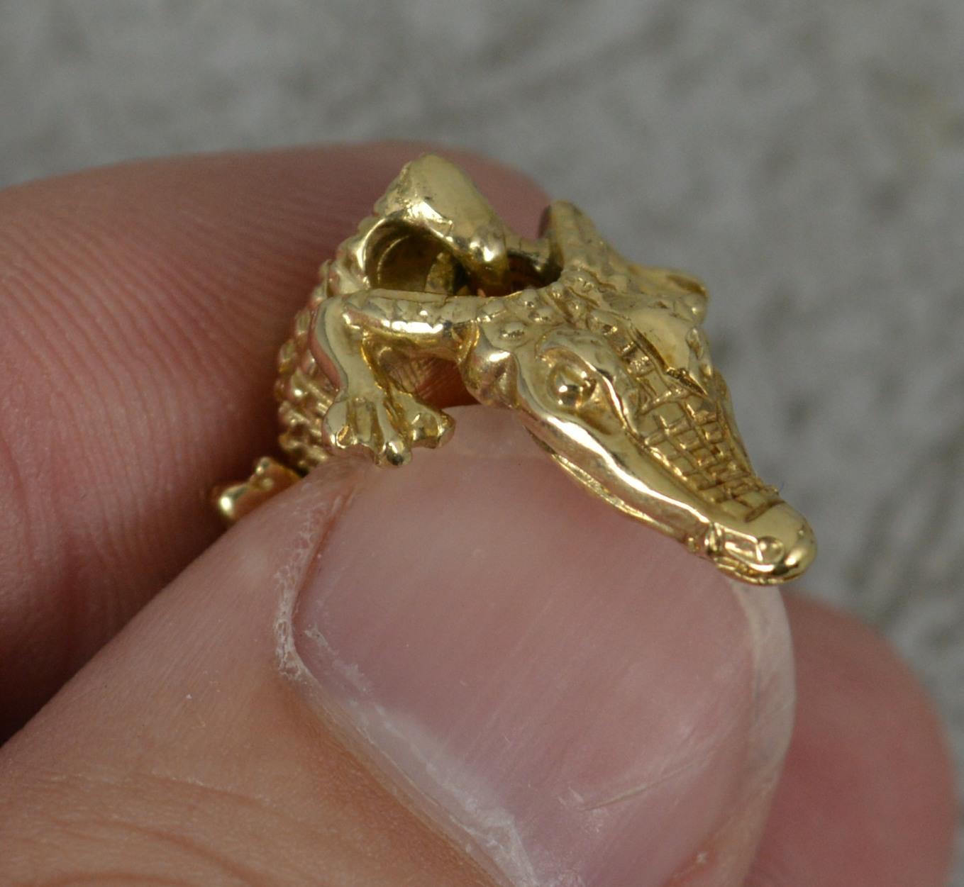 gold crocodile pendant