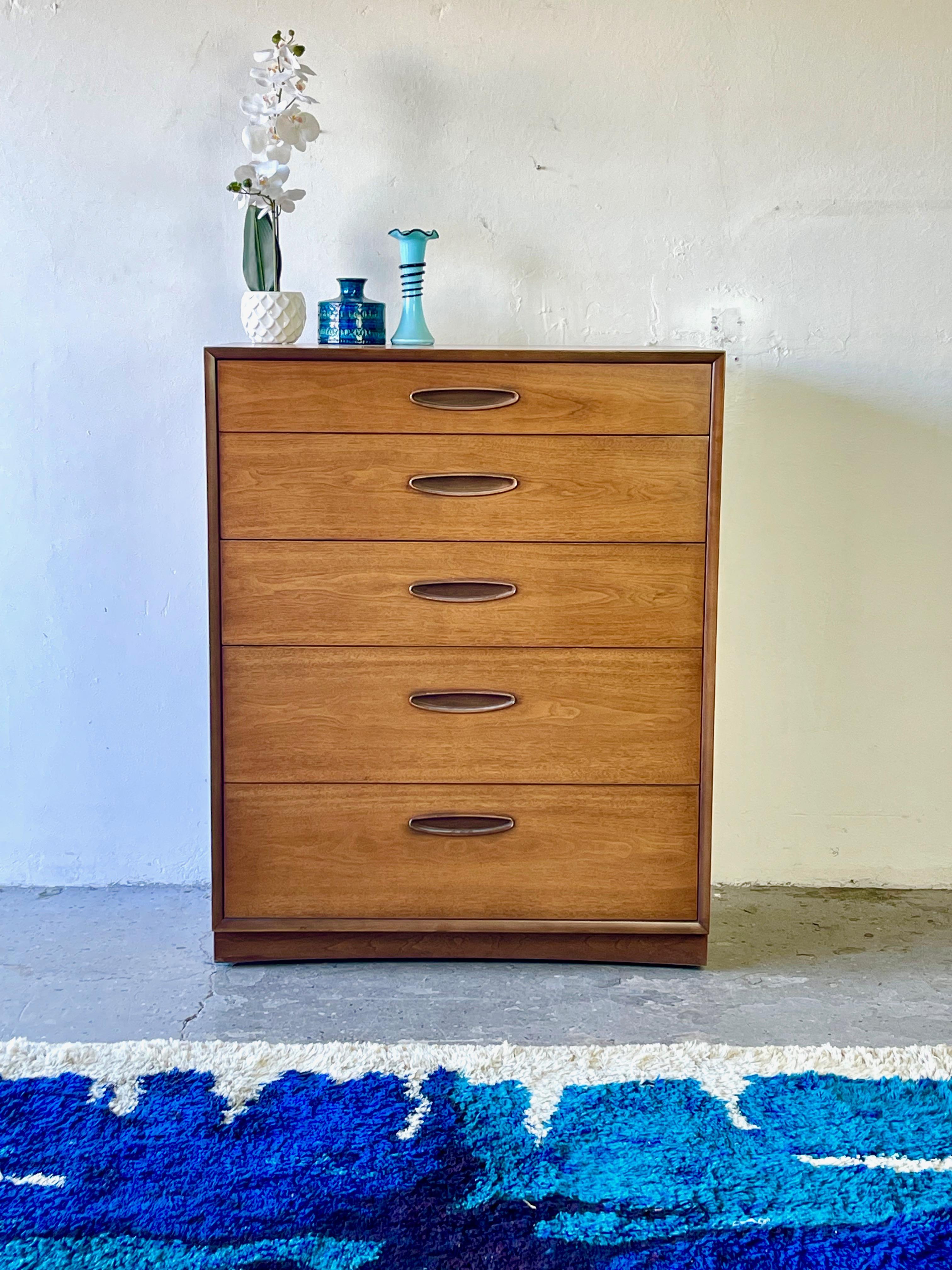 Vintage Mid-Century Modern five-drawer walnut chest of drawers dresser by Henredon 