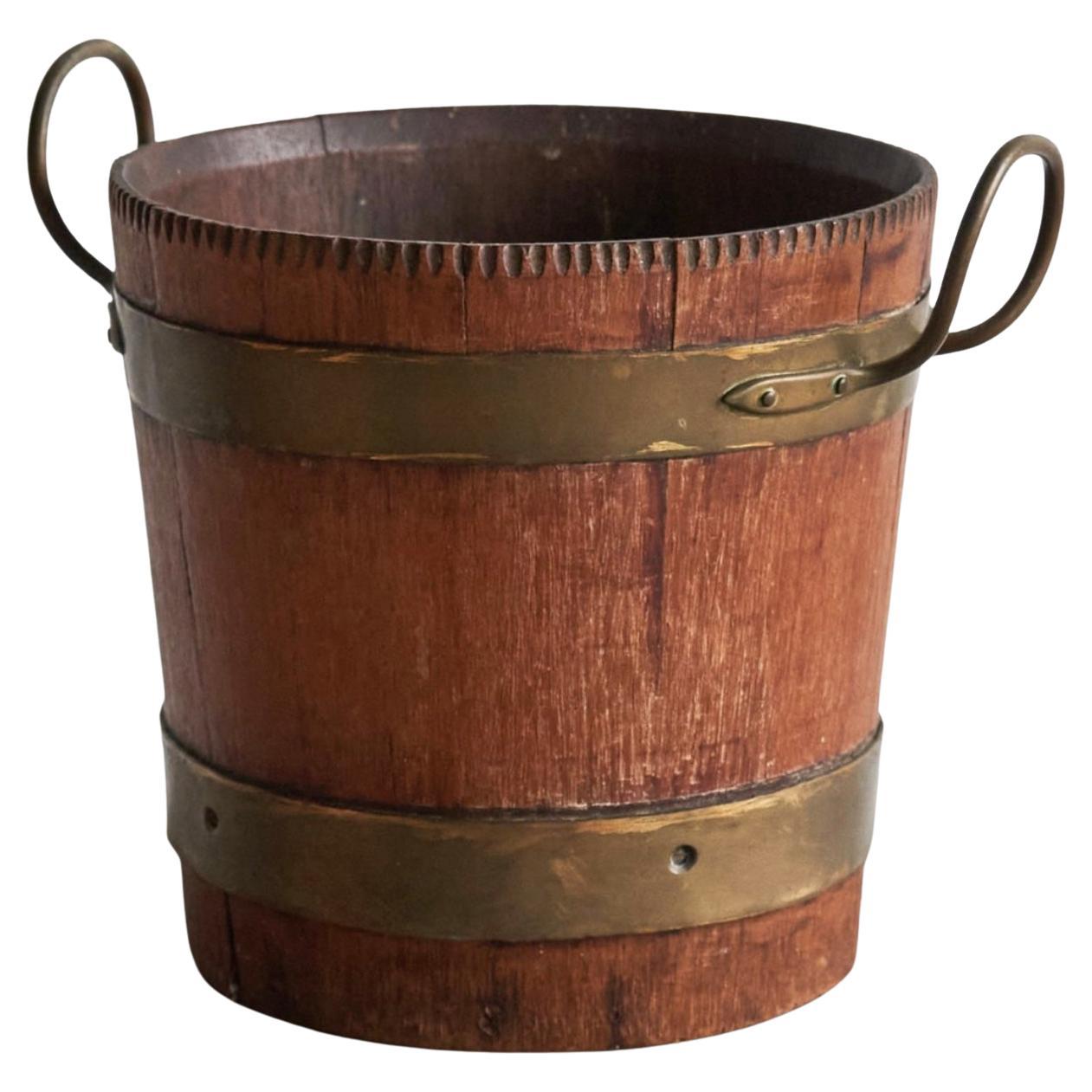 Very Decorative Antique Bucket or Waste Paper Basket in Wood and Patinated Brass