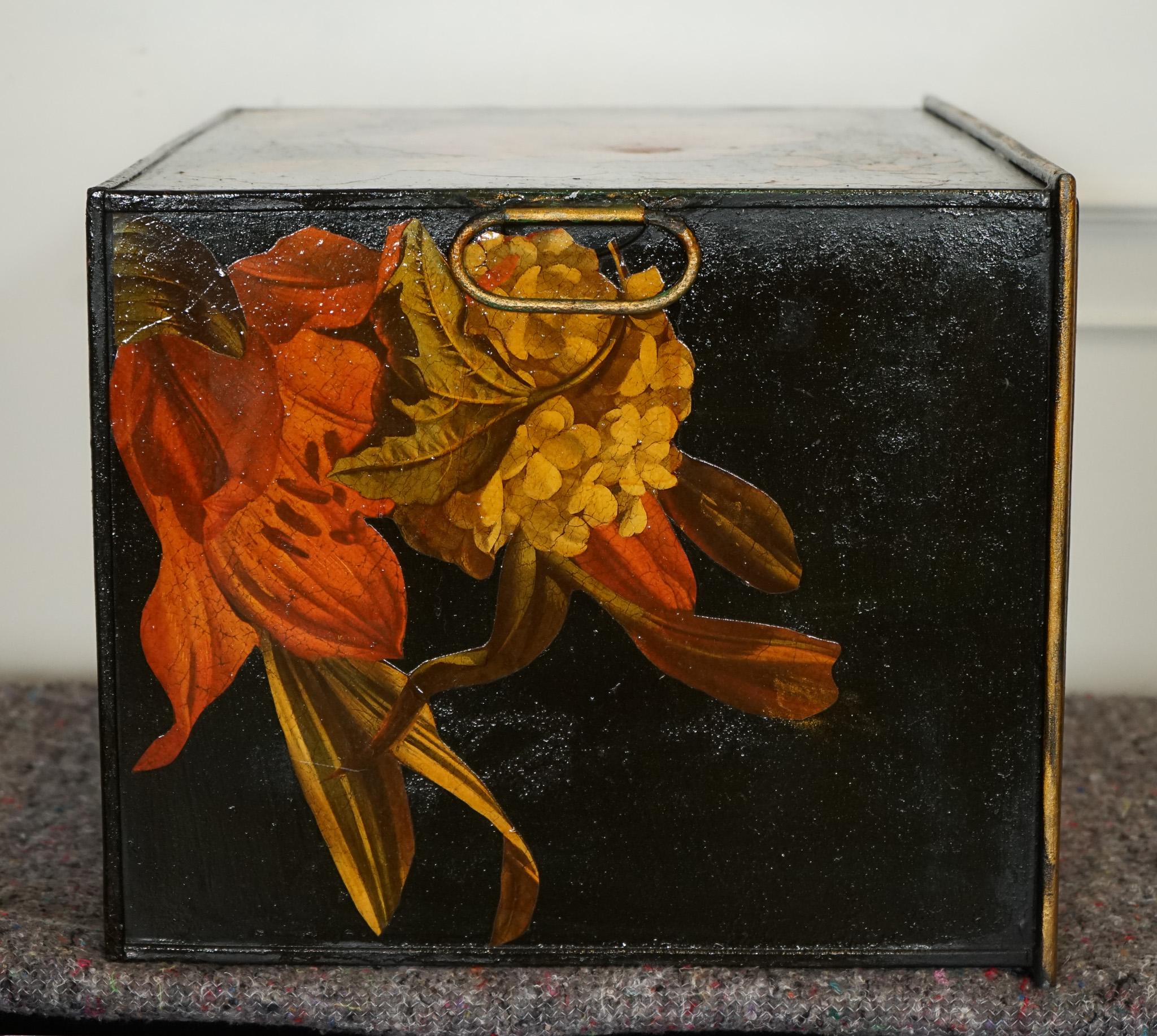 Metallo SCATOLA DI CONSERVAZIONE MOLTO DECORATIVA SHAW & SONS IN METALLO FLORALE DIPINTO A MANO in vendita