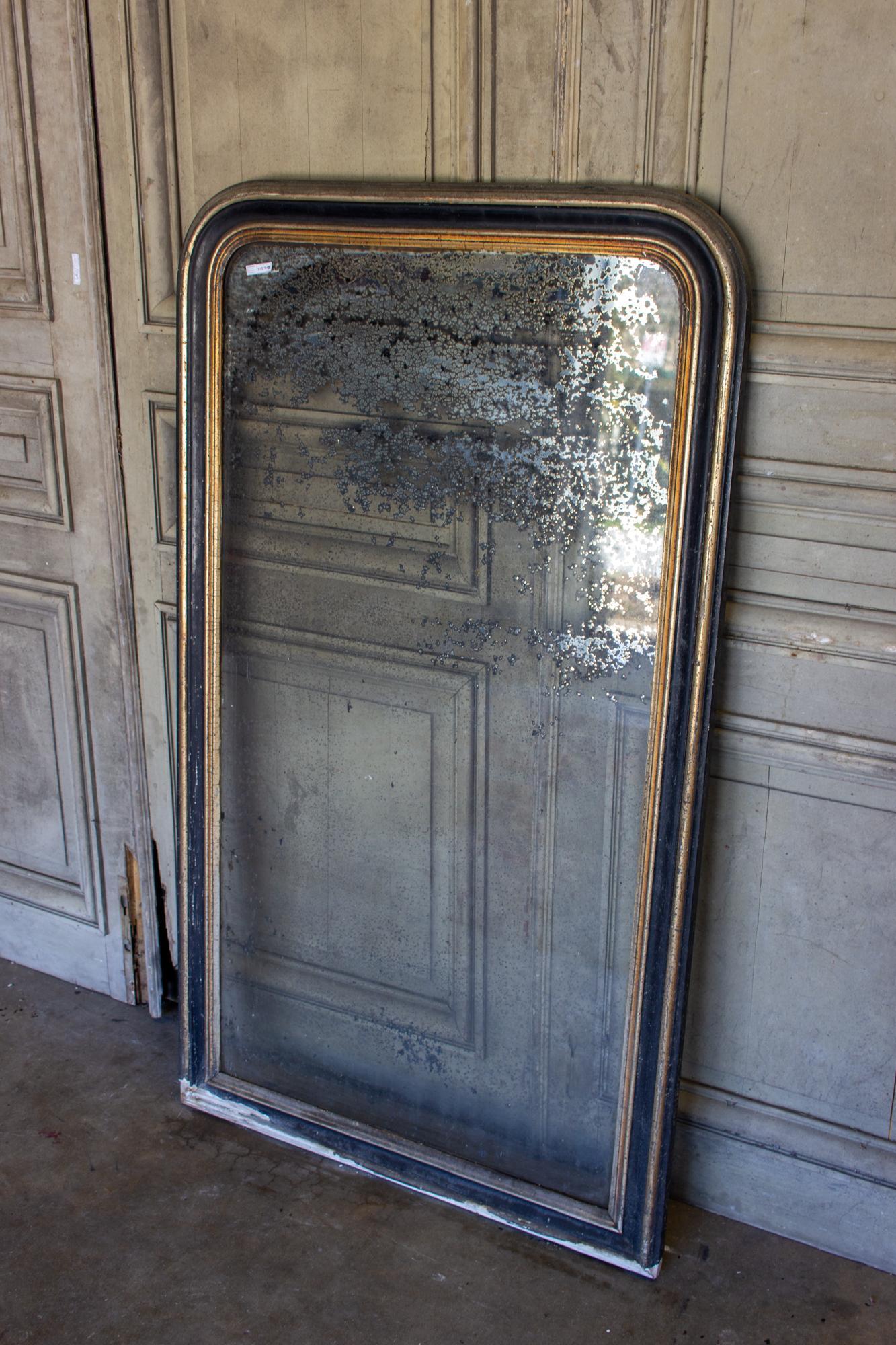 Very Distressed Antique French Louis Philippe Mirror with Black & Gilt Frame In Distressed Condition In Houston, TX