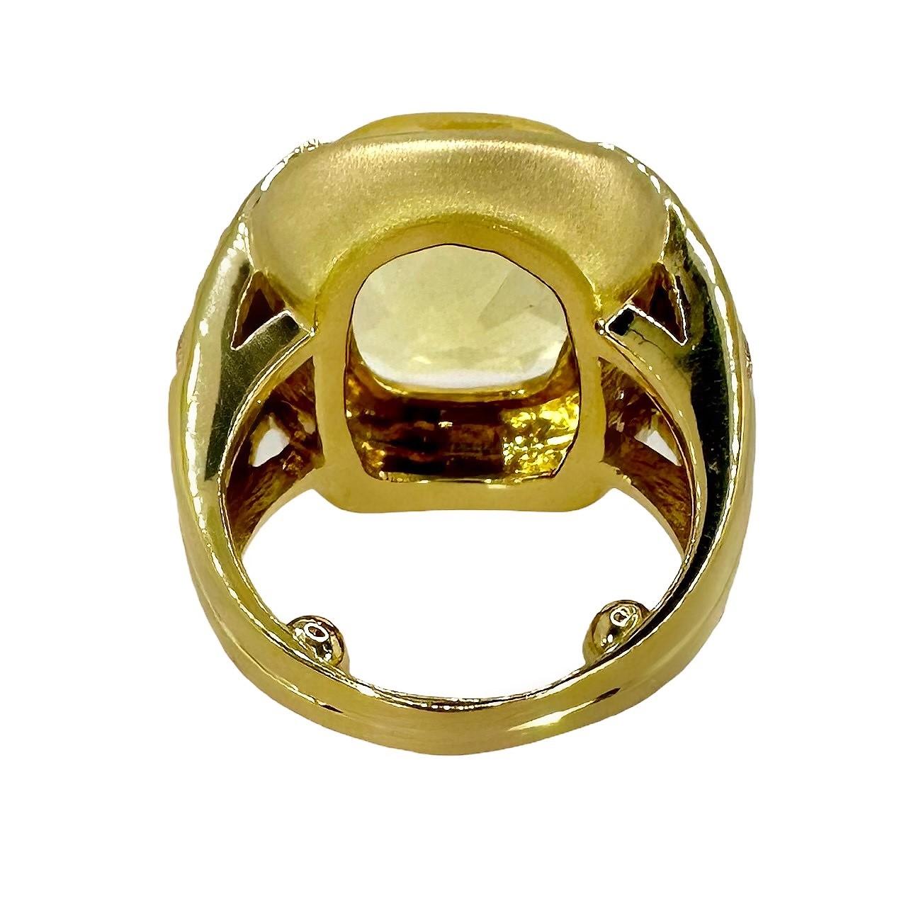 Modern Very Dramatic Late-20th Century 18k Gold, Citrine and Diamond Fashion Ring For Sale