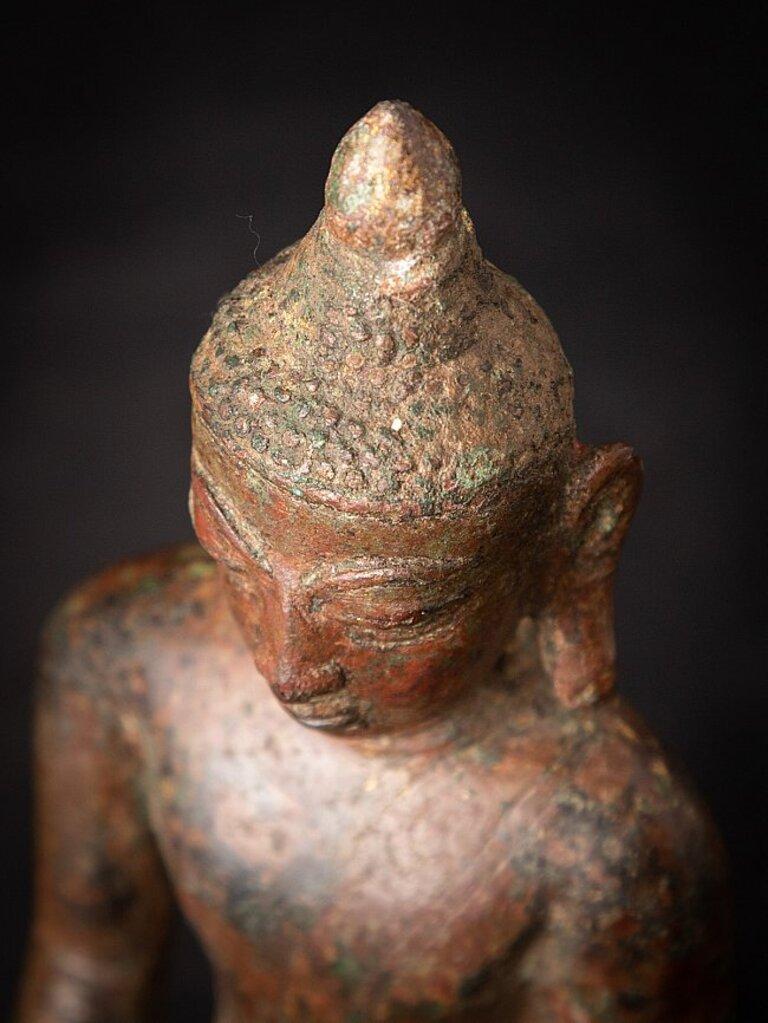 Very early antique bronze Burmese Buddha statue from Burma For Sale 9