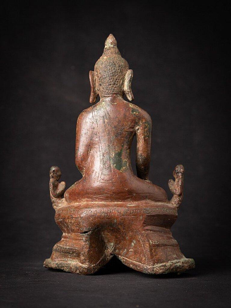 18th Century and Earlier Very early antique bronze Burmese Buddha statue from Burma For Sale