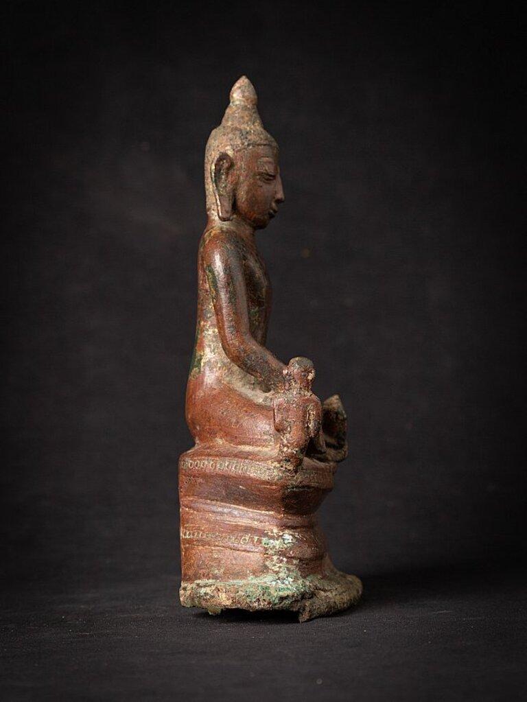 Bronze Very early antique bronze Burmese Buddha statue from Burma For Sale
