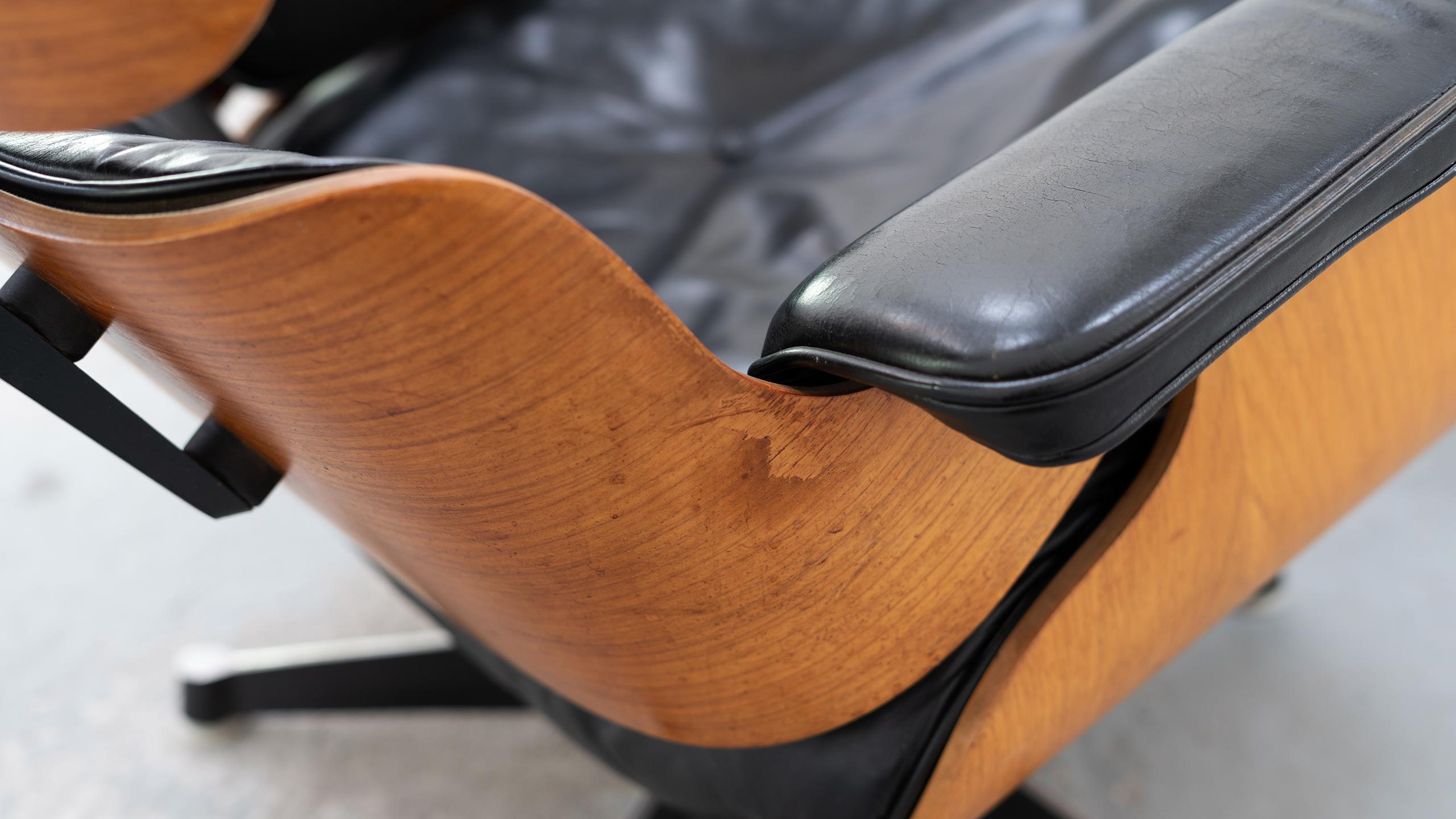 American Very Early Charles & Ray Eames Lounge Chair and Ottoman from Contura, 1957-1965