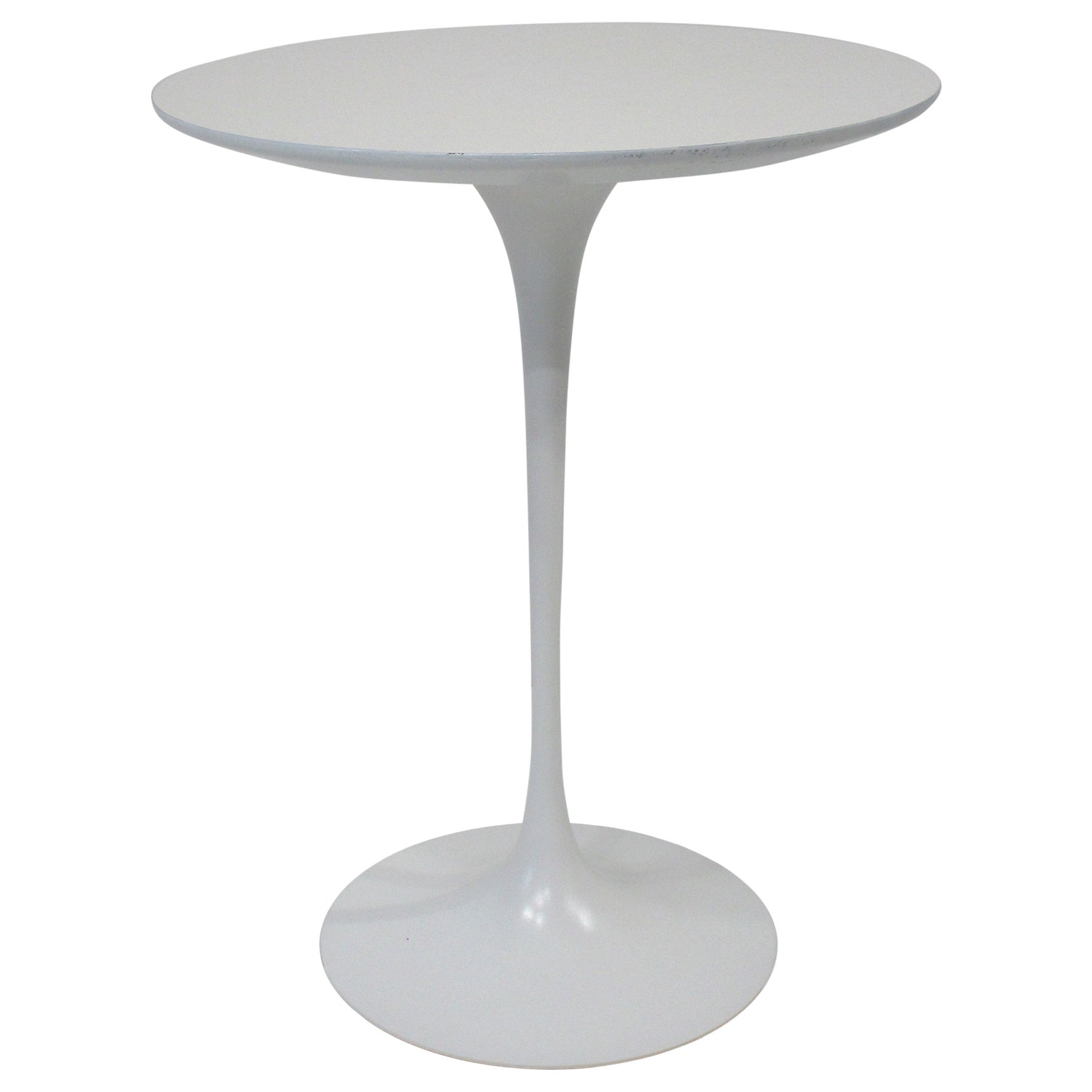 Very Early Eero Saarinen Tulip Side Table for Knoll  .