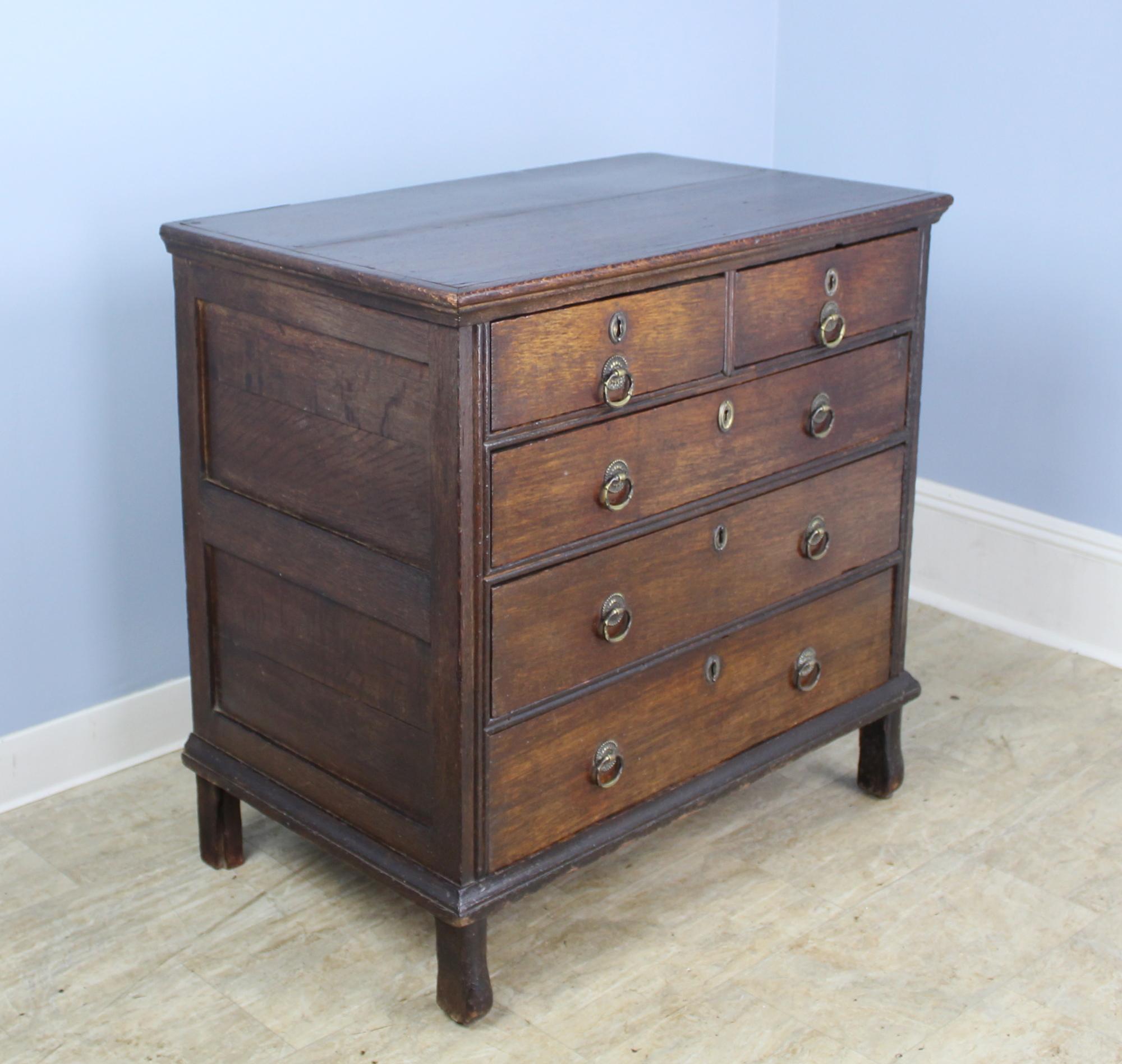 Very Early English Oak Chest of Drawers In Good Condition In Port Chester, NY
