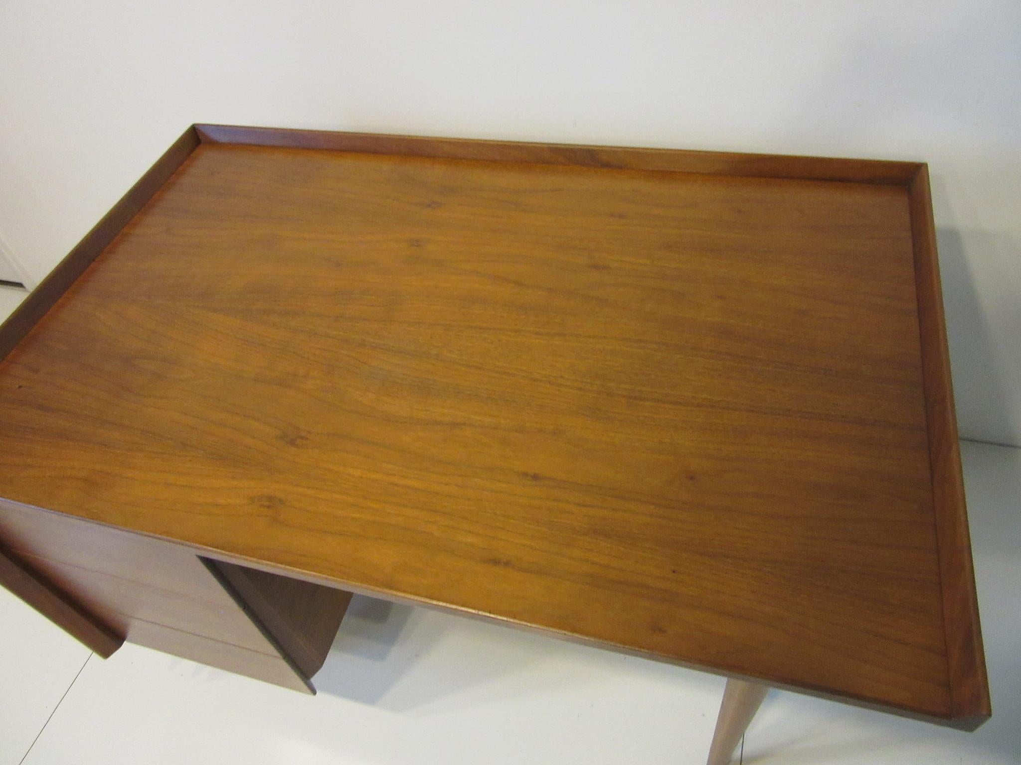 Very Early Jens Risom Walnut Mid Century Desk Model D-140 4