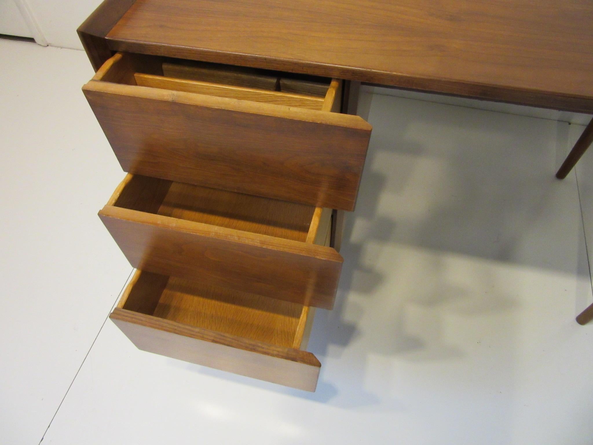 Very Early Jens Risom Walnut Mid Century Desk Model D-140 2