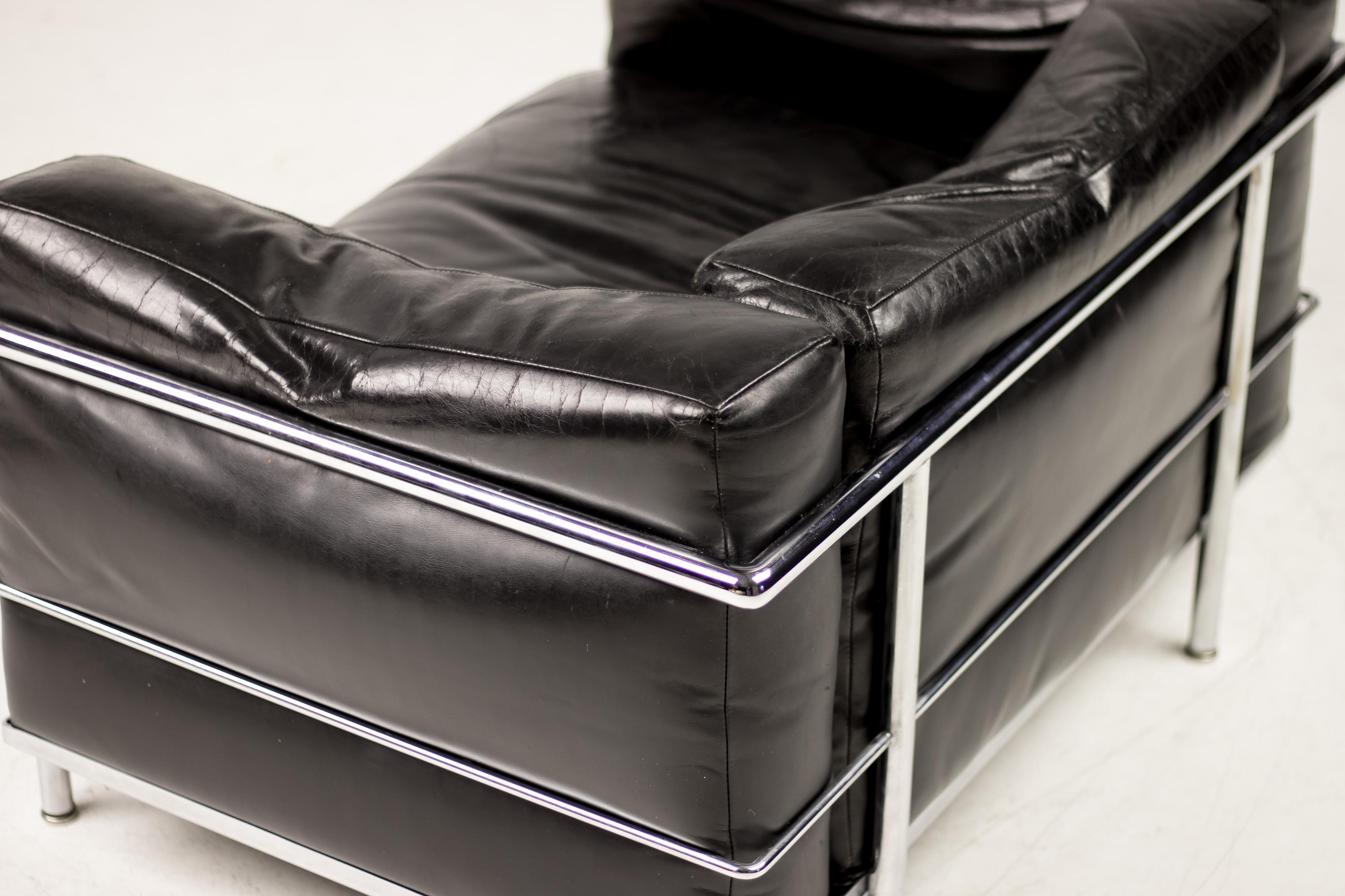 Leather Very Early LC3 Chair by Le Corbusier