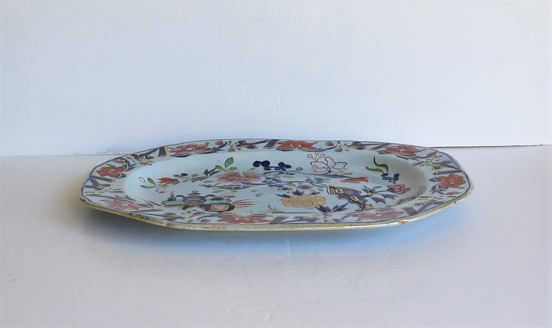 Hand-Painted Very Early Mason's Ironstone Platter Small Vase Flowers and Rock Ptn, circa 1815