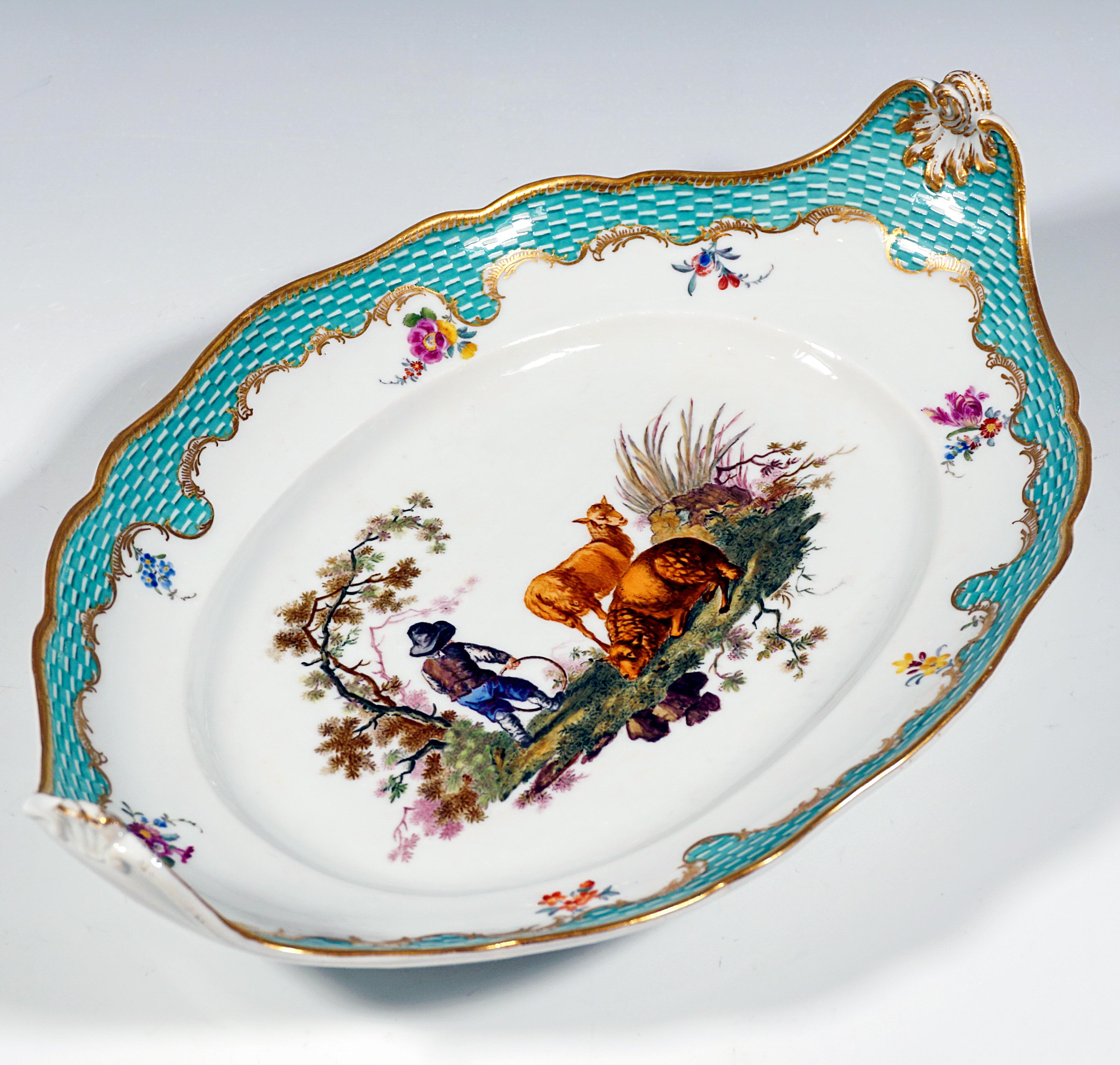 Sopera con tapa muy antigua de Meissen con cornucopia putto sobre presentoir, 1763-1773 en venta 3