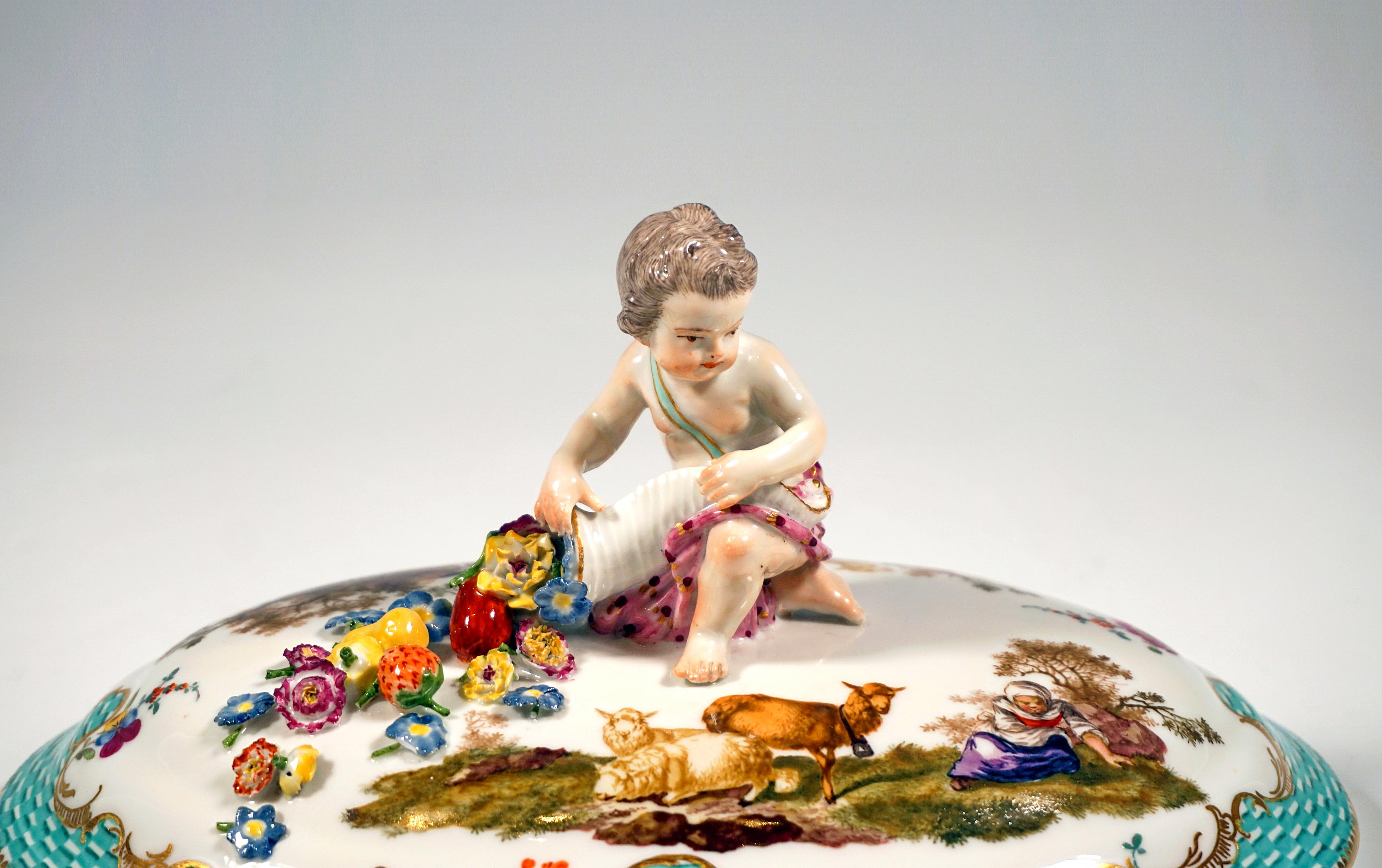 Sopera con tapa muy antigua de Meissen con cornucopia putto sobre presentoir, 1763-1773 Cerámico en venta
