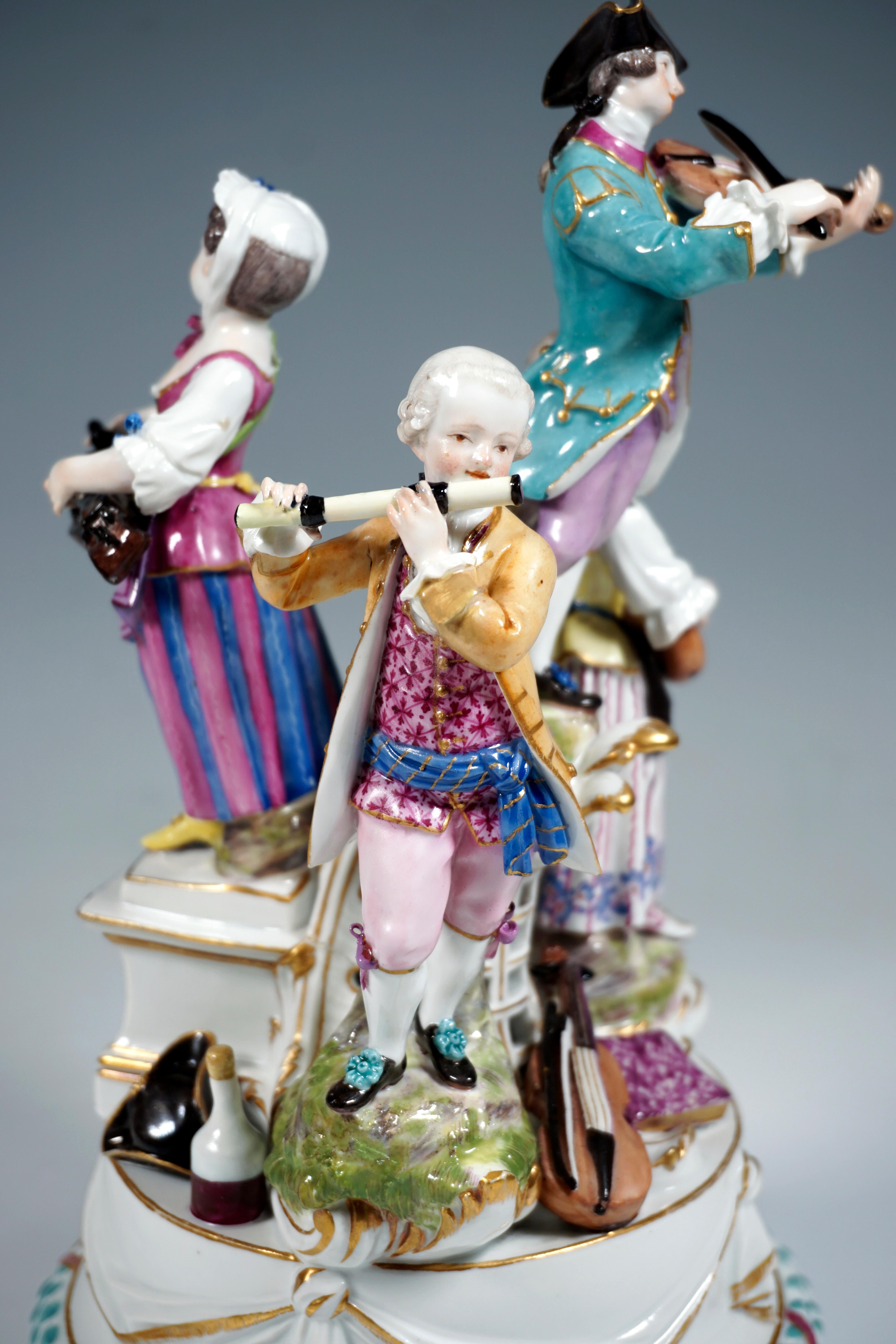 Very Early Meissen Round Group of Musicians, by Kaendler, Germany, 1762-1773 3