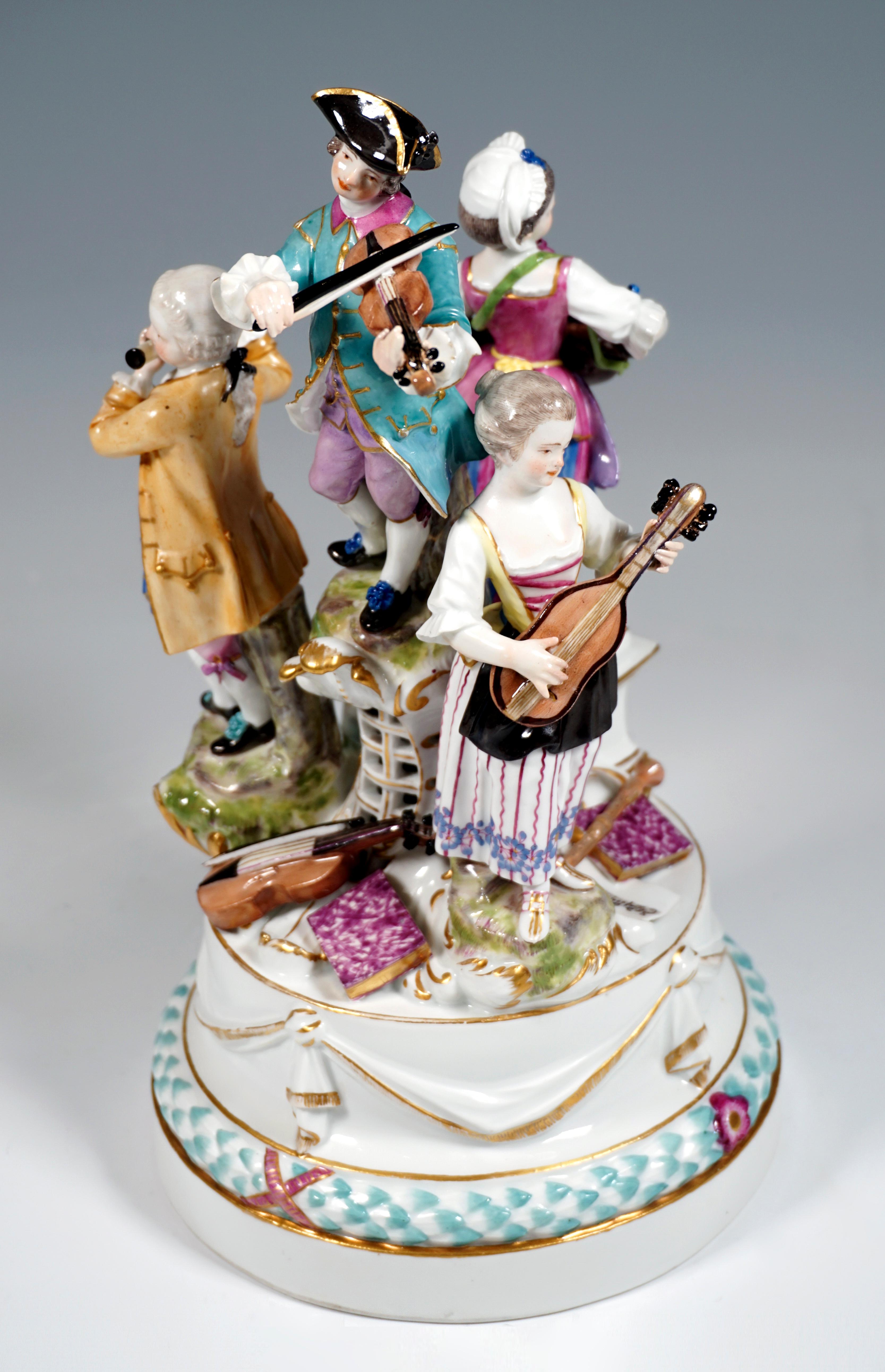 Very Early Meissen Round Group of Musicians, by Kaendler, Germany, 1762-1773 1