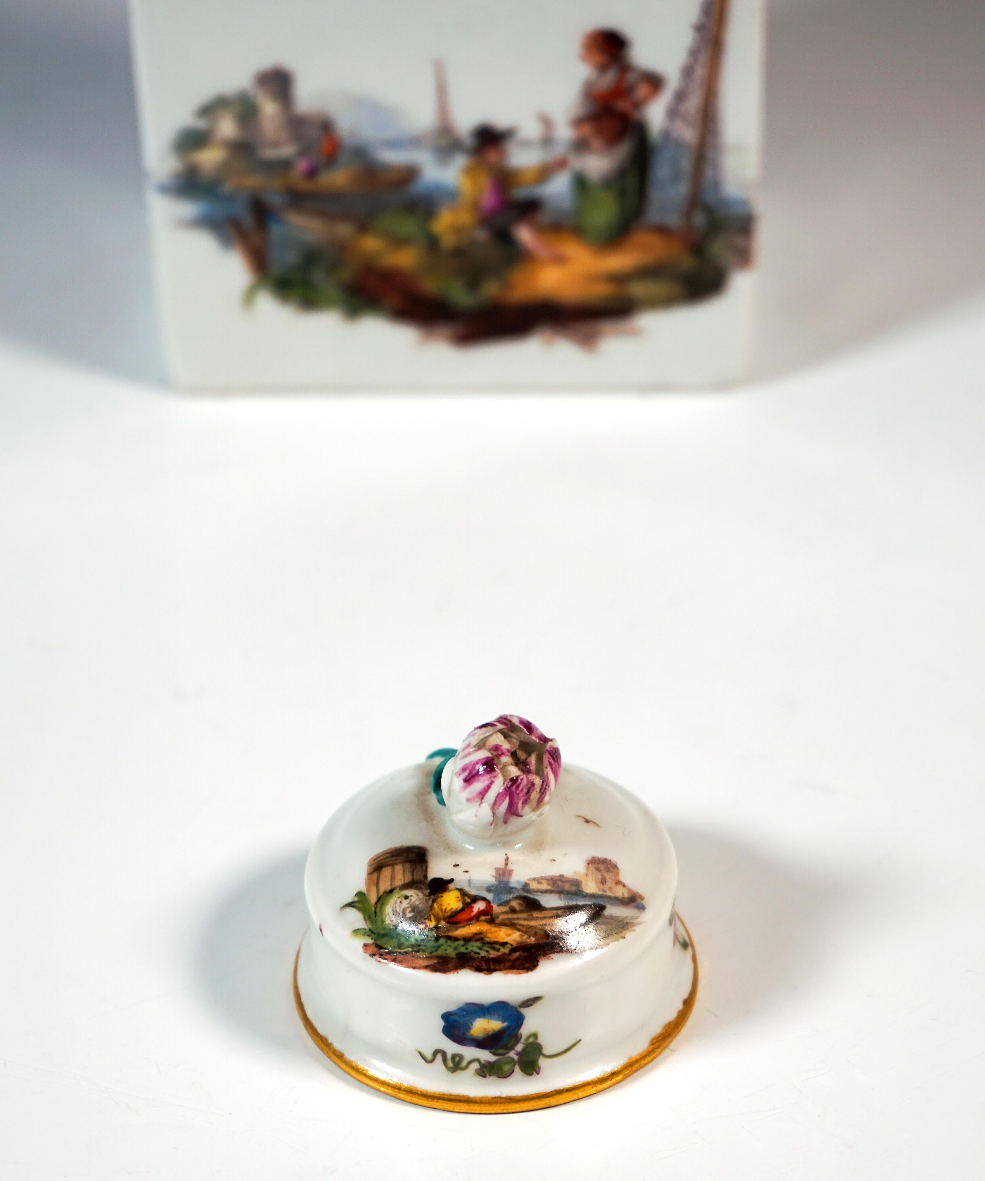 Très ancienne boîte à thé Meissen avec scènes de navires marchands et bouton en forme de bourgeon, 1763-1774 Bon état - En vente à Vienna, AT