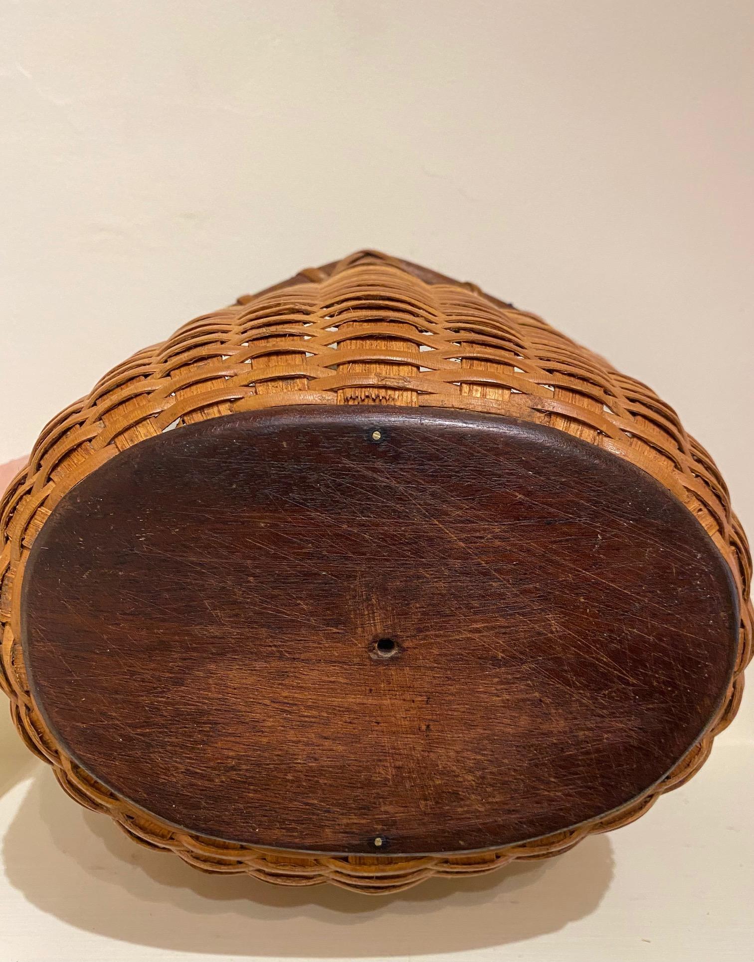 Mid-19th Century Very Early Nantucket Lightship Basket, circa 1860 For Sale