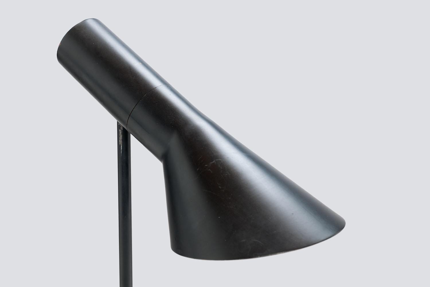 Early Pair of Black Arne Jacobsen AJ Visor Table Lamps by Louis Poulsen 8