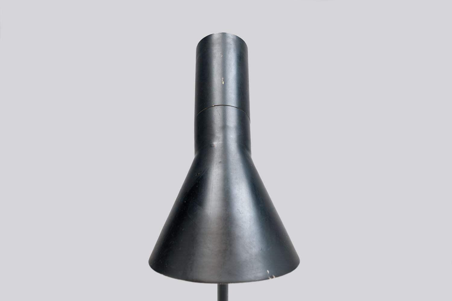 Early Pair of Black Arne Jacobsen AJ Visor Table Lamps by Louis Poulsen 9