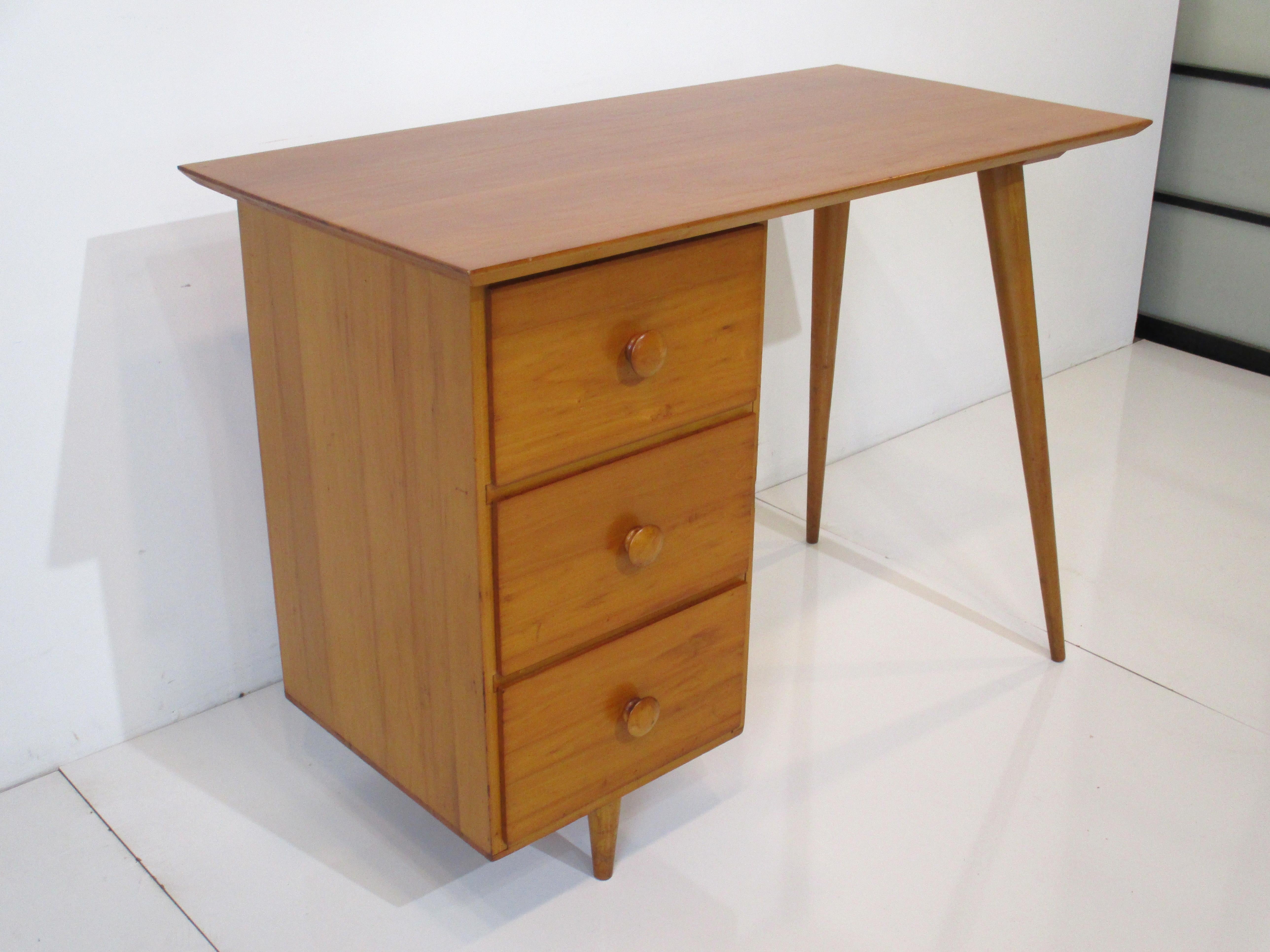 Mid Century Student Desk in the style of Paul McCobb  5