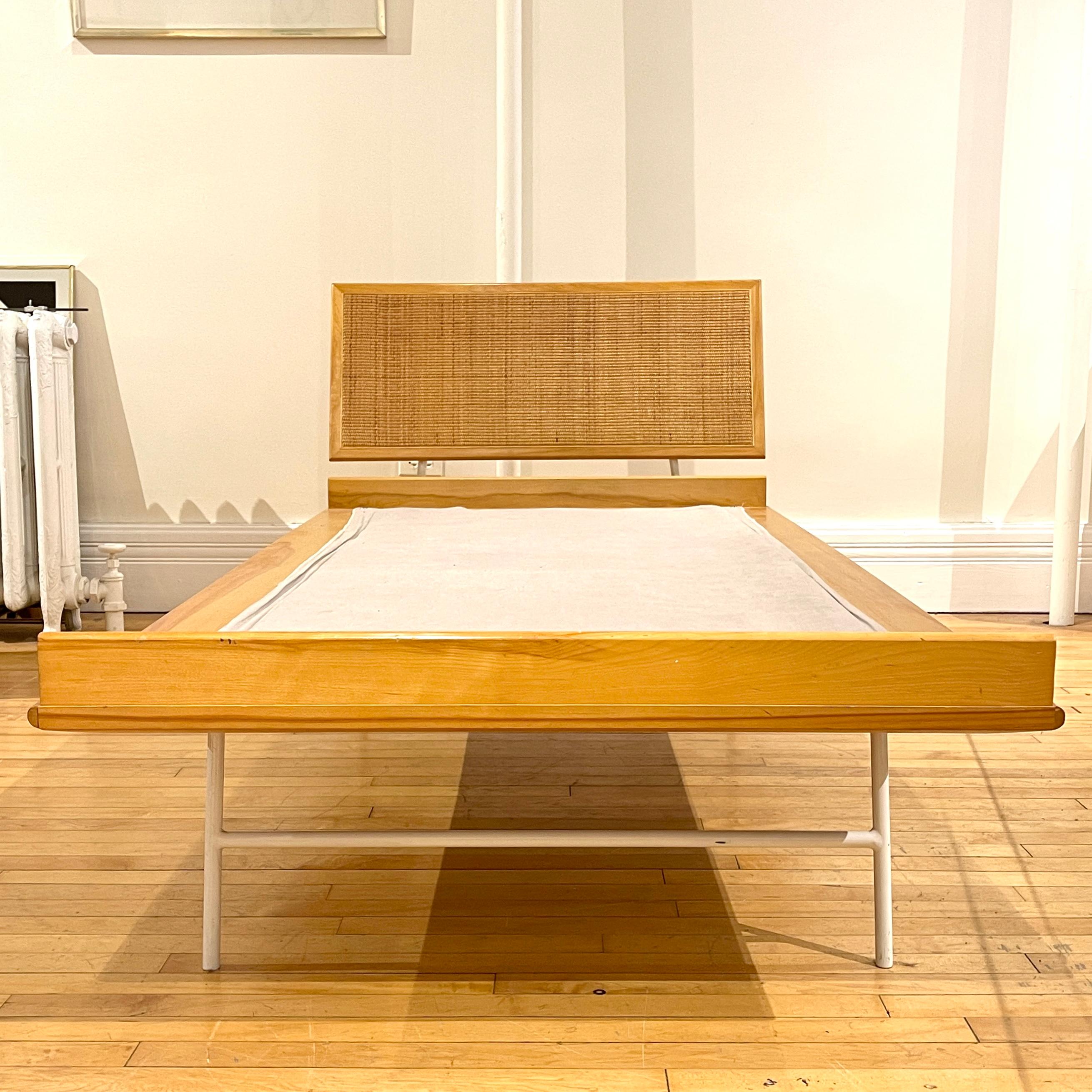 Rare and special very early (1959) George Nelson thin edge daybed sold by Herman Miller. Near excellent condition given age.