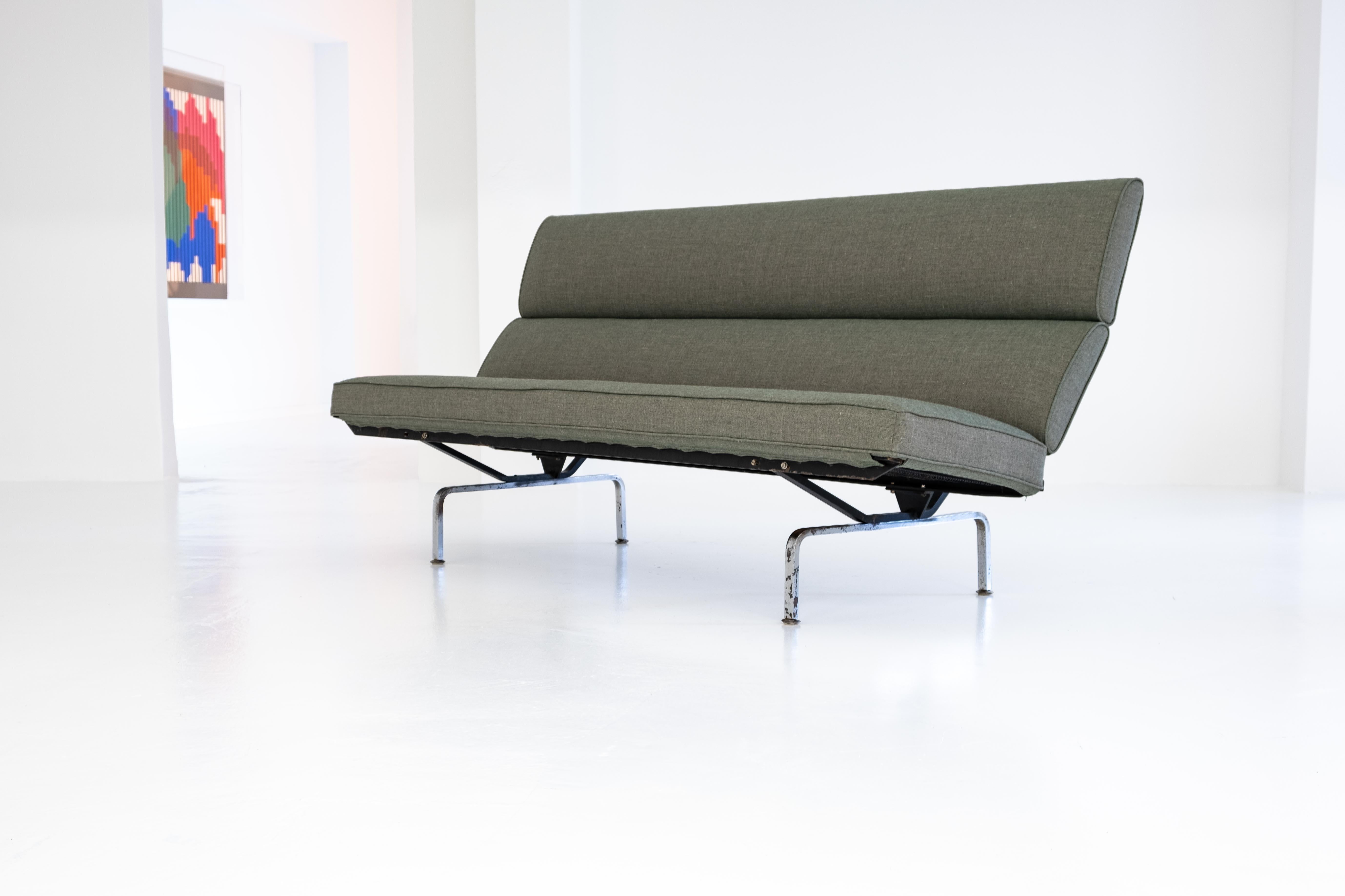Very Early S-73 Compact Sofa by Eame, ICF Licensed by Herman Miller, 1958 7