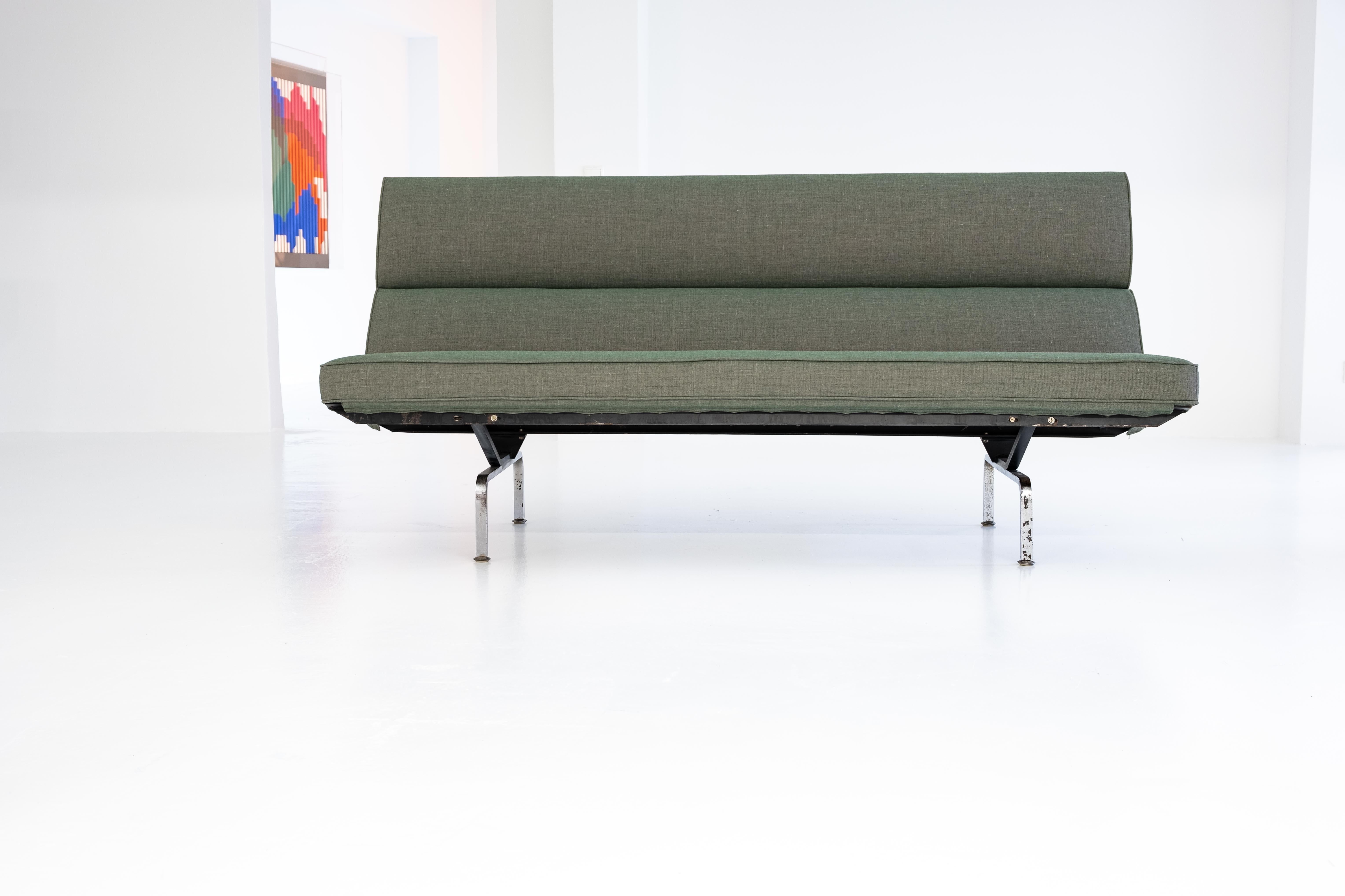 Very Early S-73 Compact Sofa by Eame, ICF Licensed by Herman Miller, 1958 9