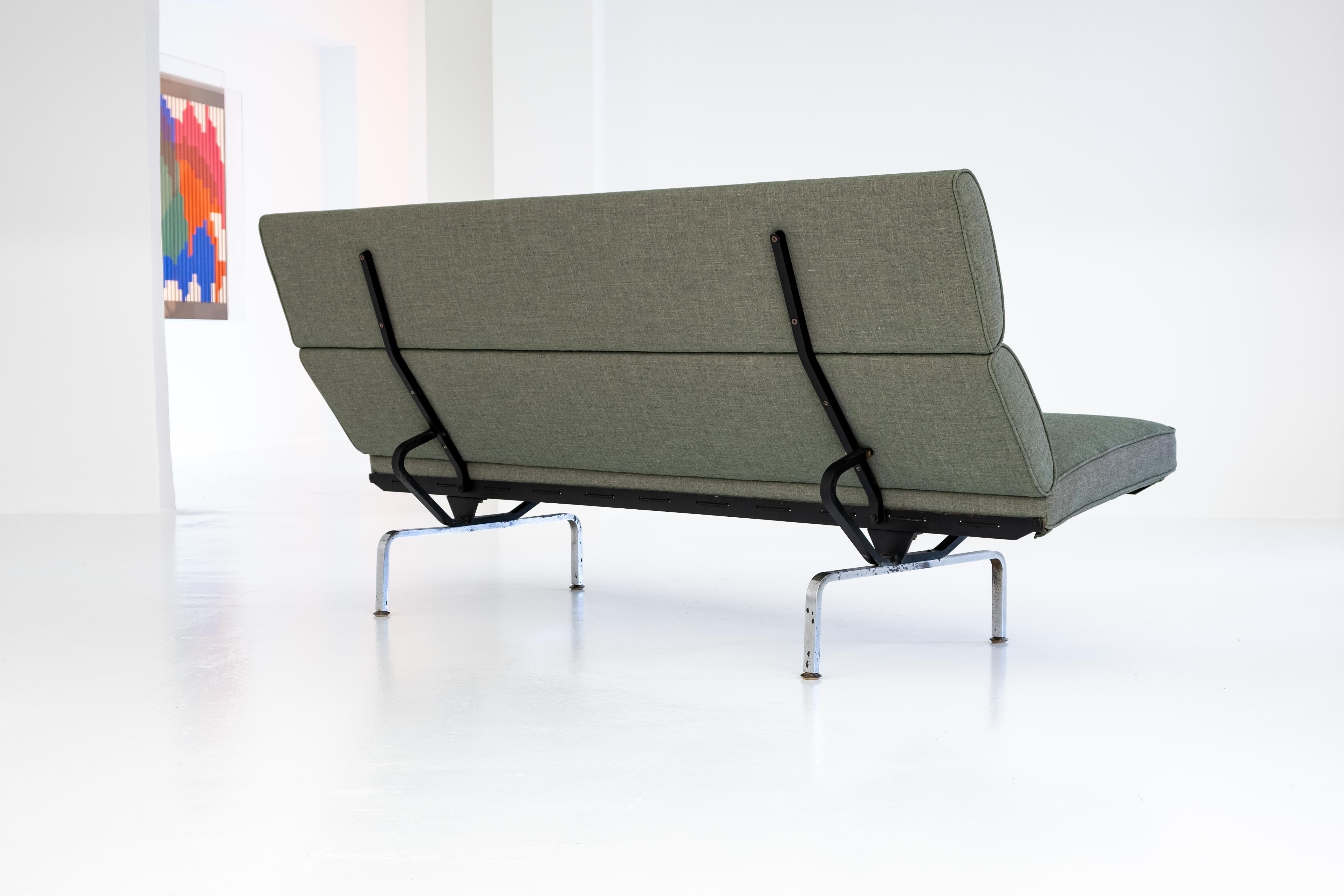 Mid-20th Century Very Early S-73 Compact Sofa by Eame, ICF Licensed by Herman Miller, 1958