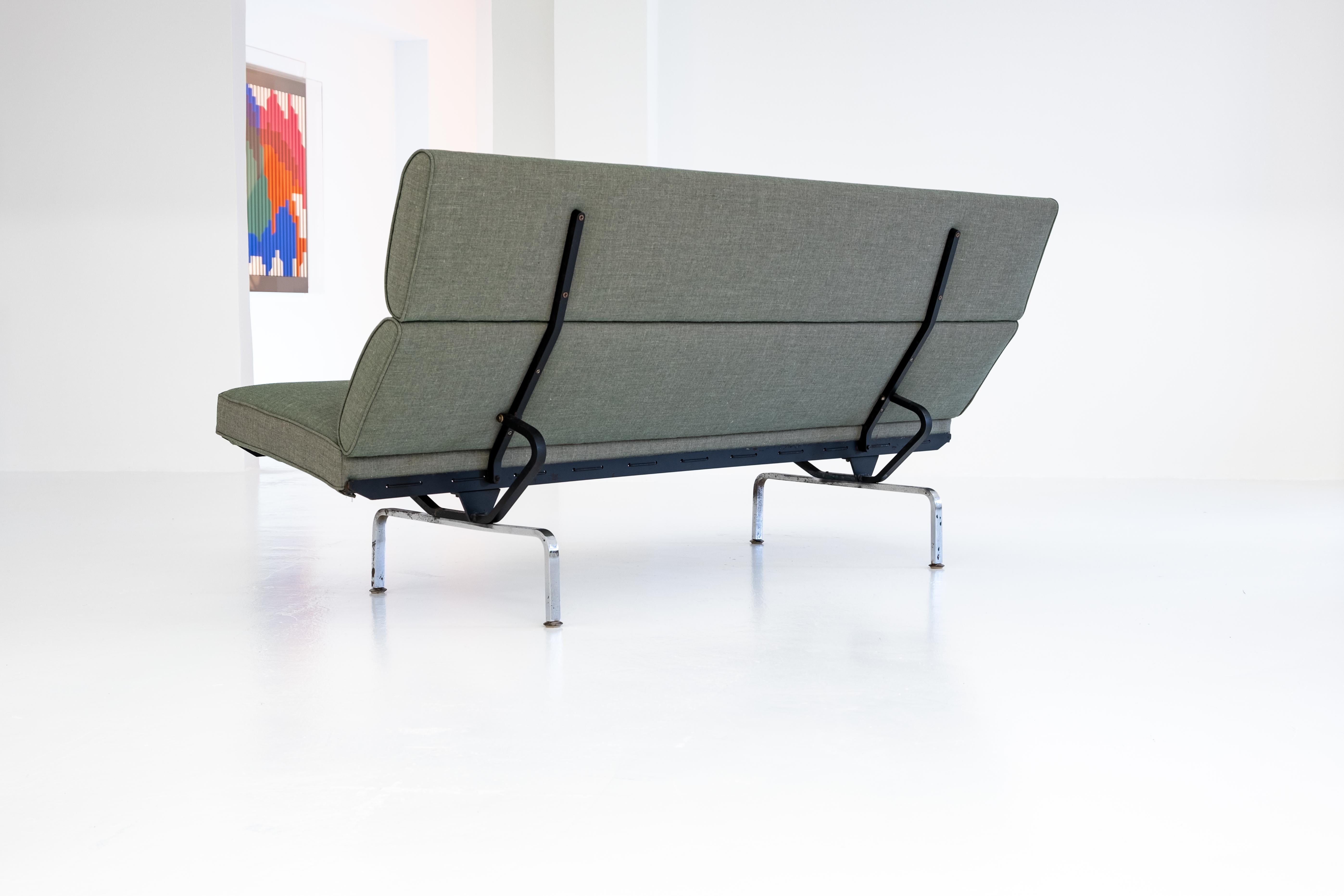 Very Early S-73 Compact Sofa by Eame, ICF Licensed by Herman Miller, 1958 2