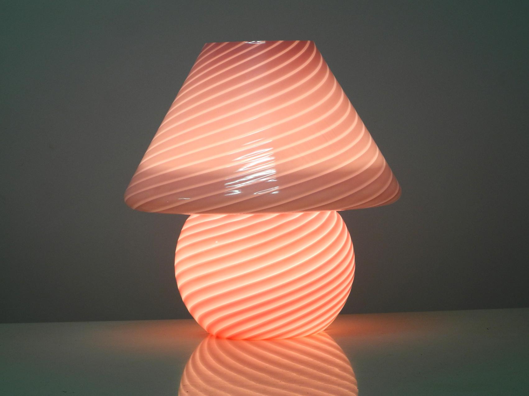Very Elegant 1960s Large Vetri Murano Pink Glass Table Lamp Made in Italy 3
