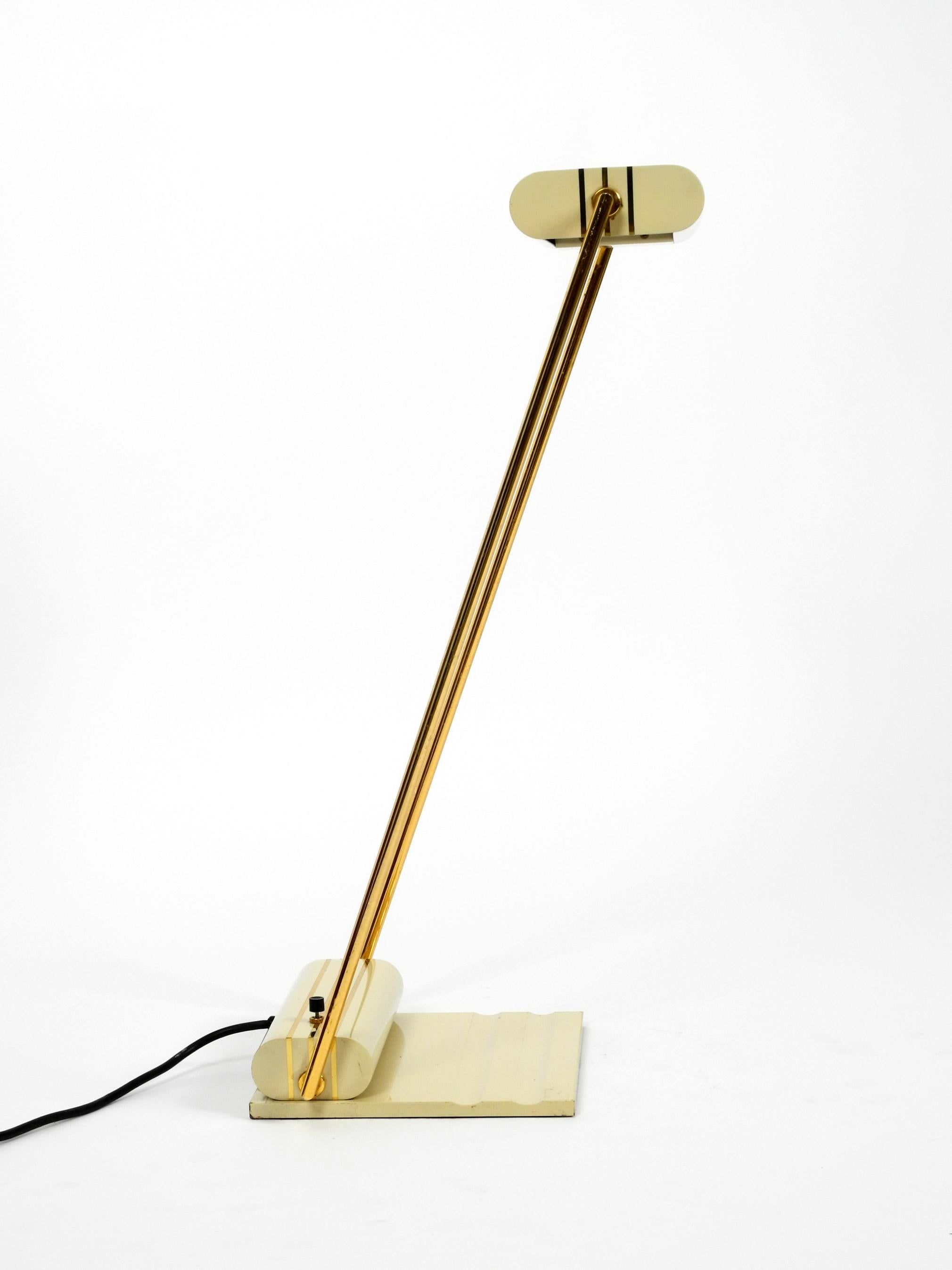 Very Elegant 1980s Large Metal Table Lamp from Italy in Postmodern Design For Sale 4