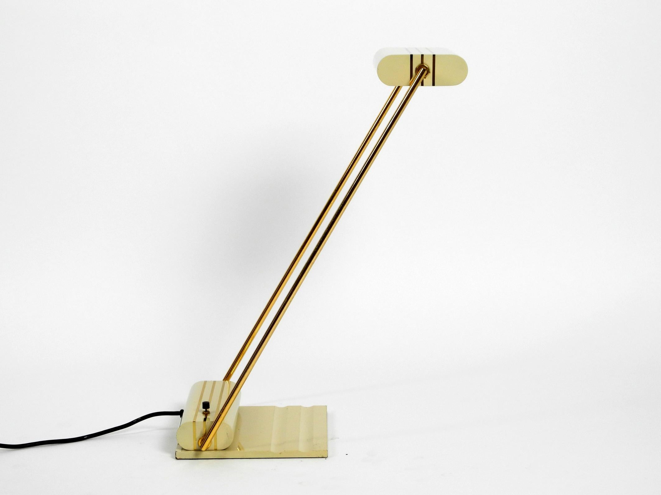 Very Elegant 1980s Large Metal Table Lamp from Italy in Postmodern Design For Sale 8