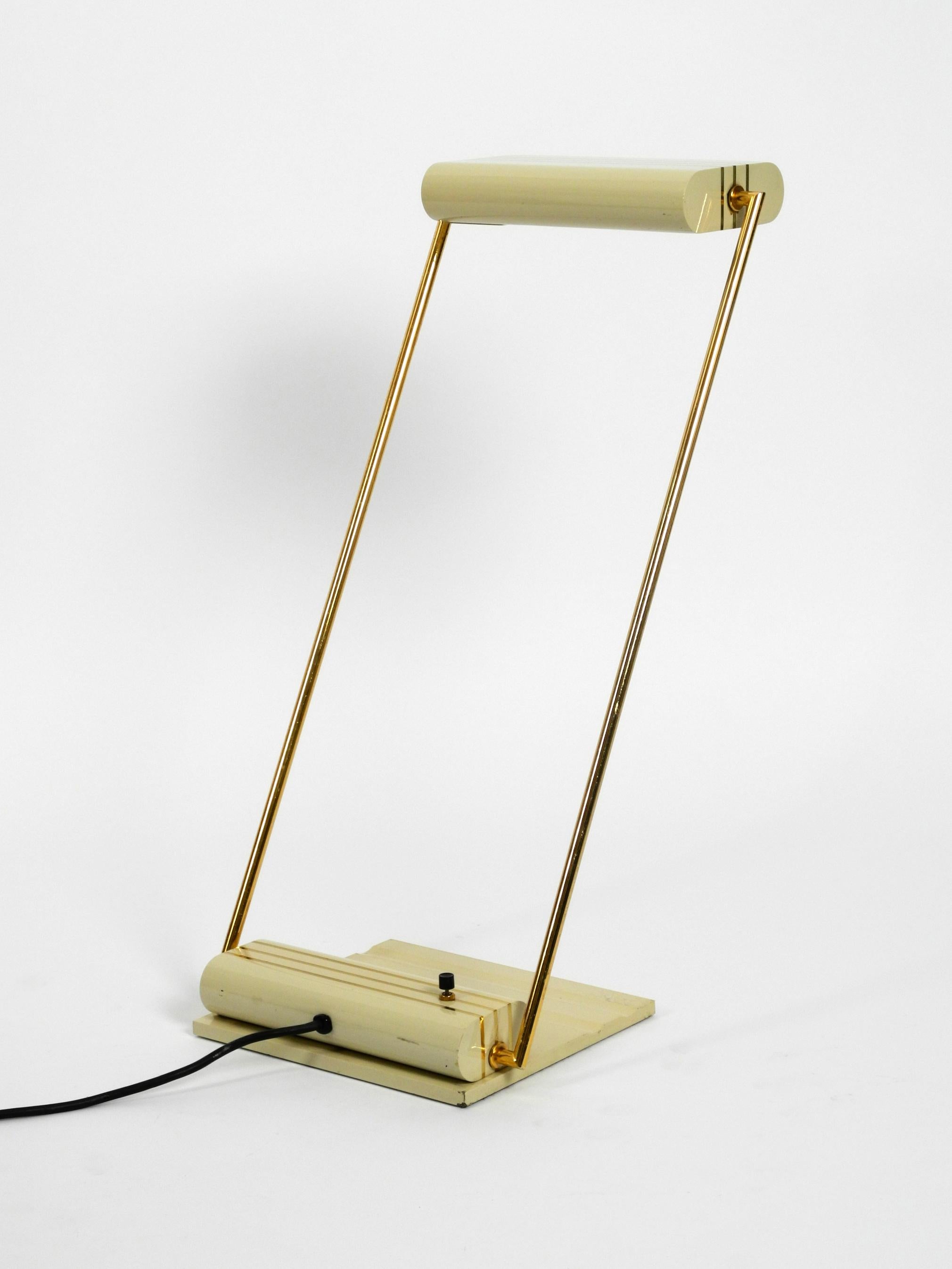 Post-Modern Very Elegant 1980s Large Metal Table Lamp from Italy in Postmodern Design For Sale