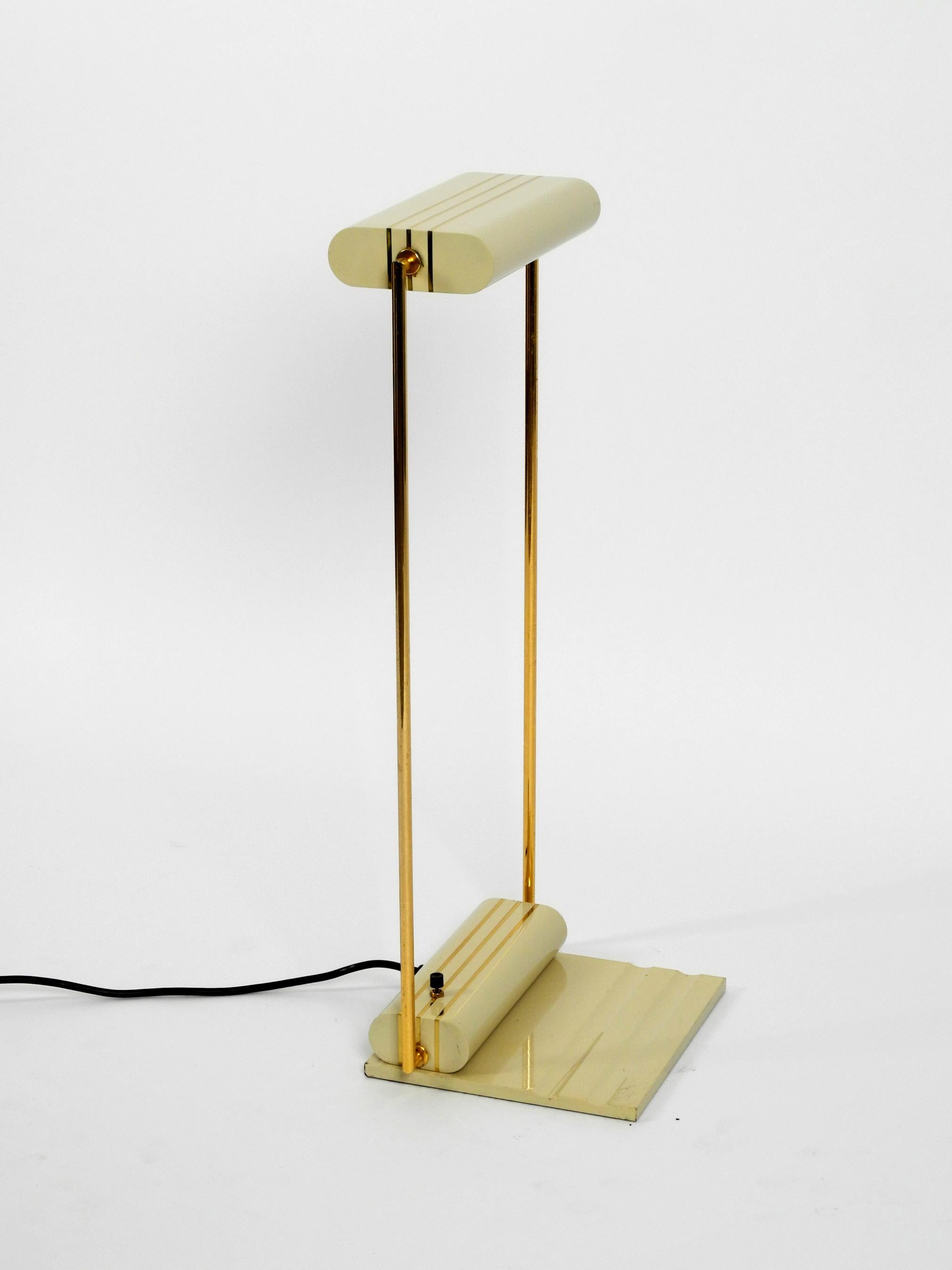 Very Elegant 1980s Large Metal Table Lamp from Italy in Postmodern Design In Good Condition For Sale In München, DE