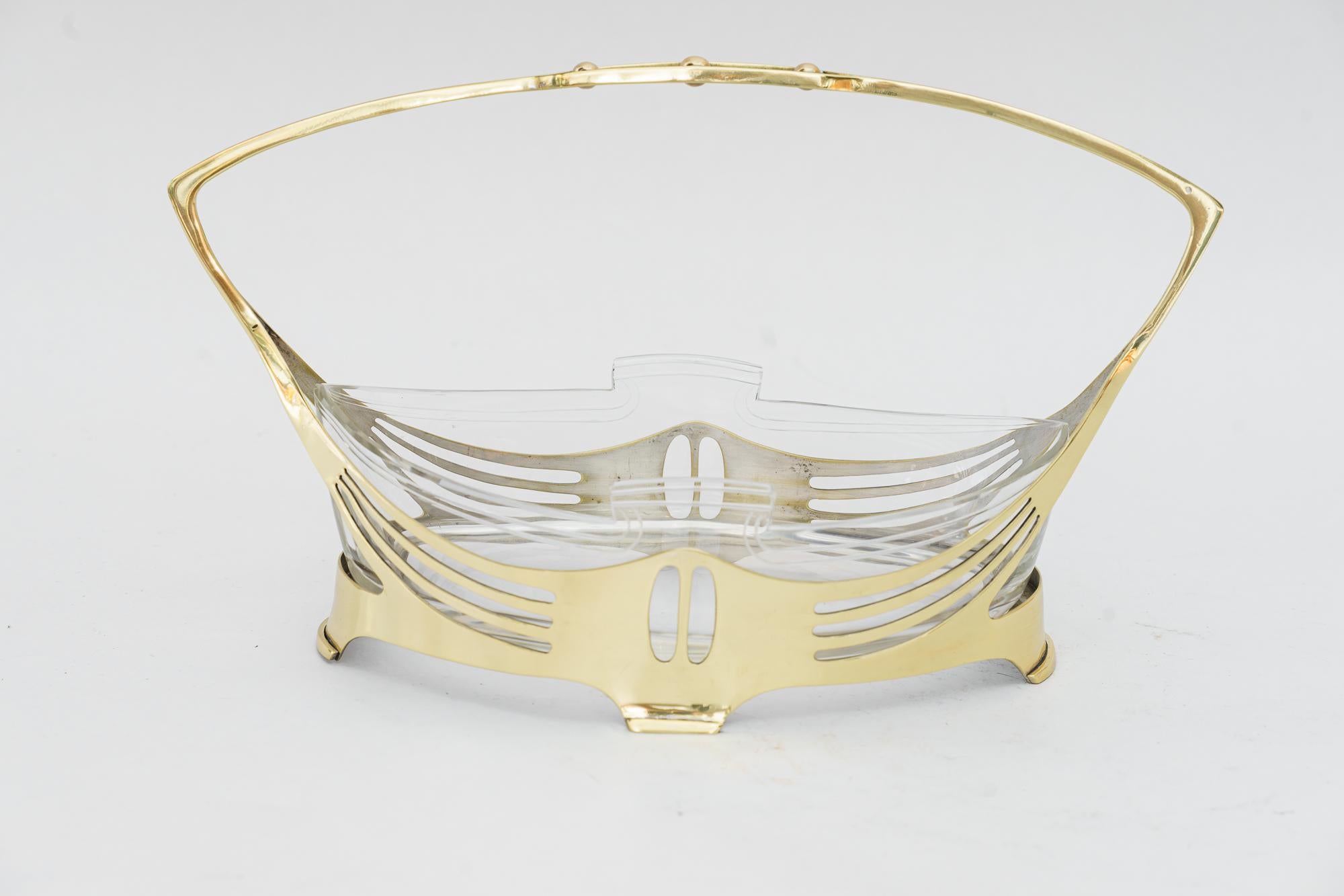 Very elegant argentor centerpiece art deco vienna around 1920s
Brass polished and stove enameled
Original glass 