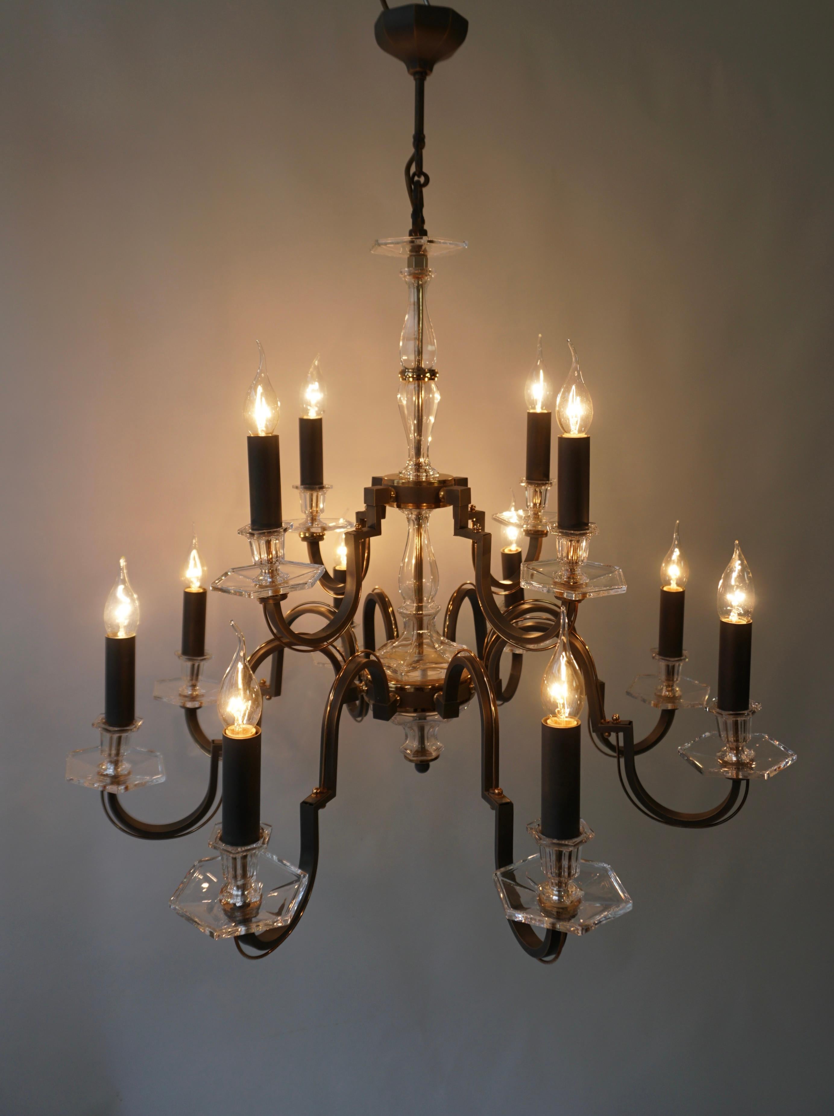 Very Elegant Classic  French Crystal Glass Chandelier In Good Condition For Sale In Antwerp, BE