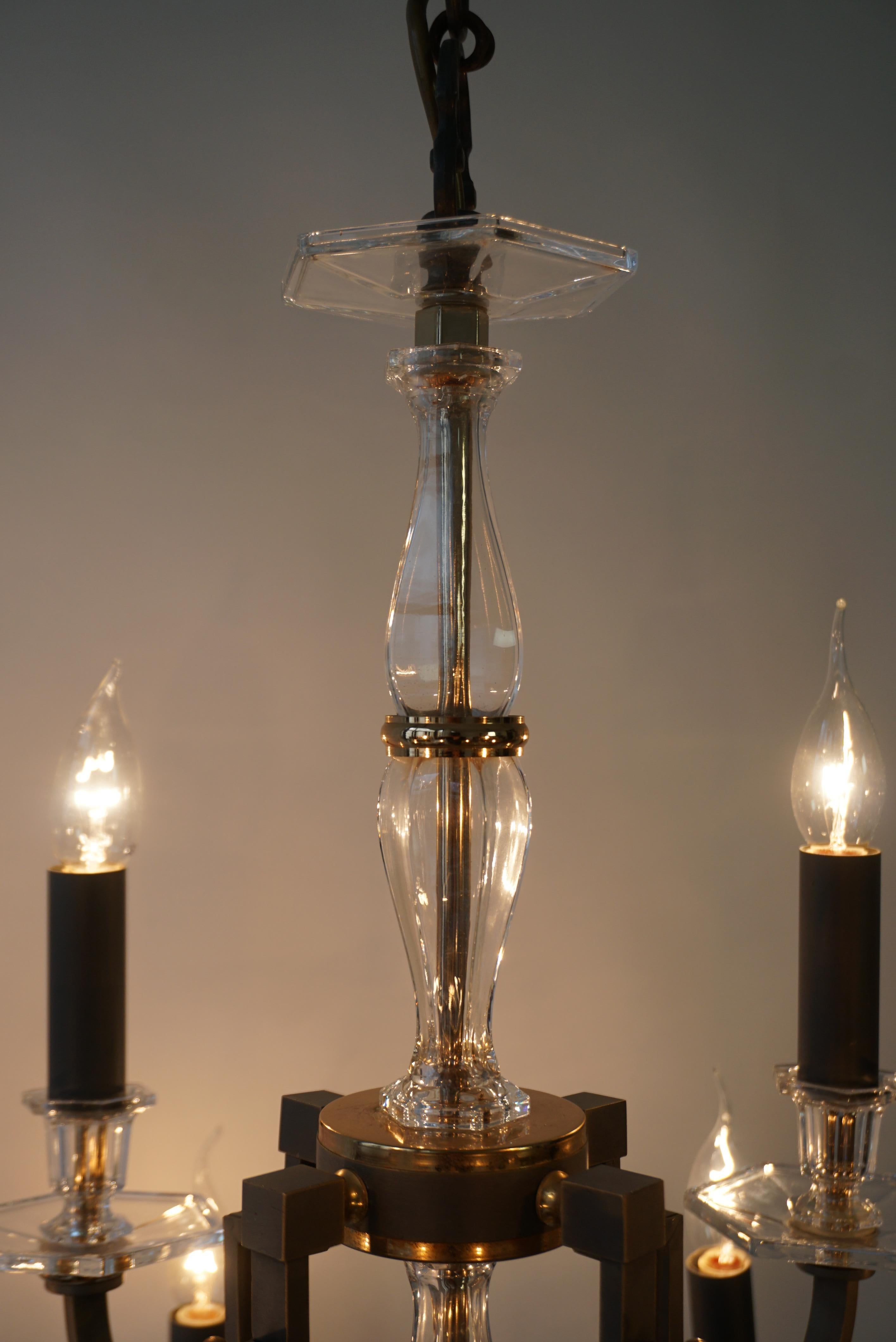 Sehr Elegant Classic  Französischer Kristallglas-Kronleuchter (Metall) im Angebot